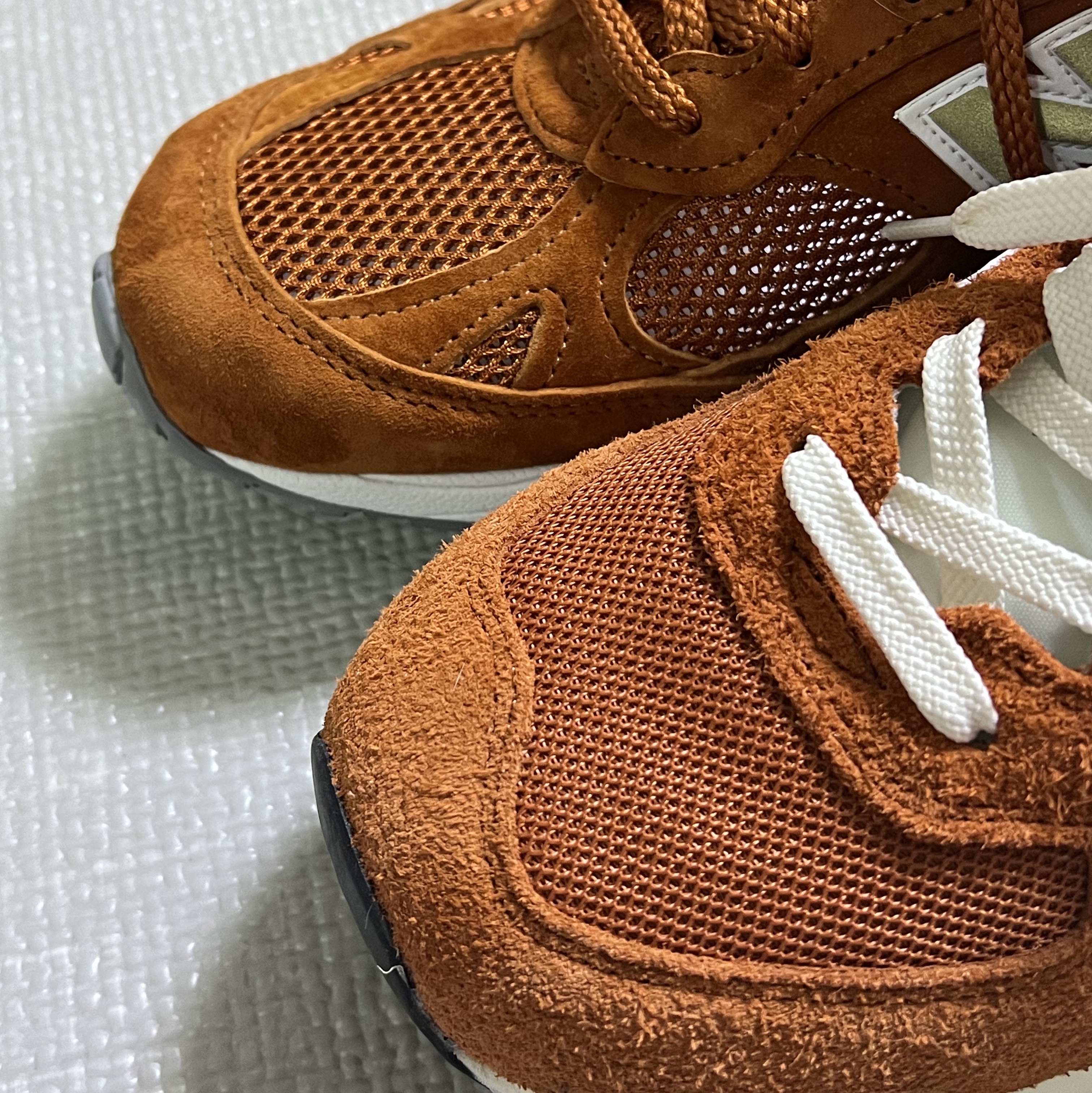 New Balance 574 Heritage Orange Burst White, New Balance Made in UK 991 Eastern Species 착용 스타일 - 3