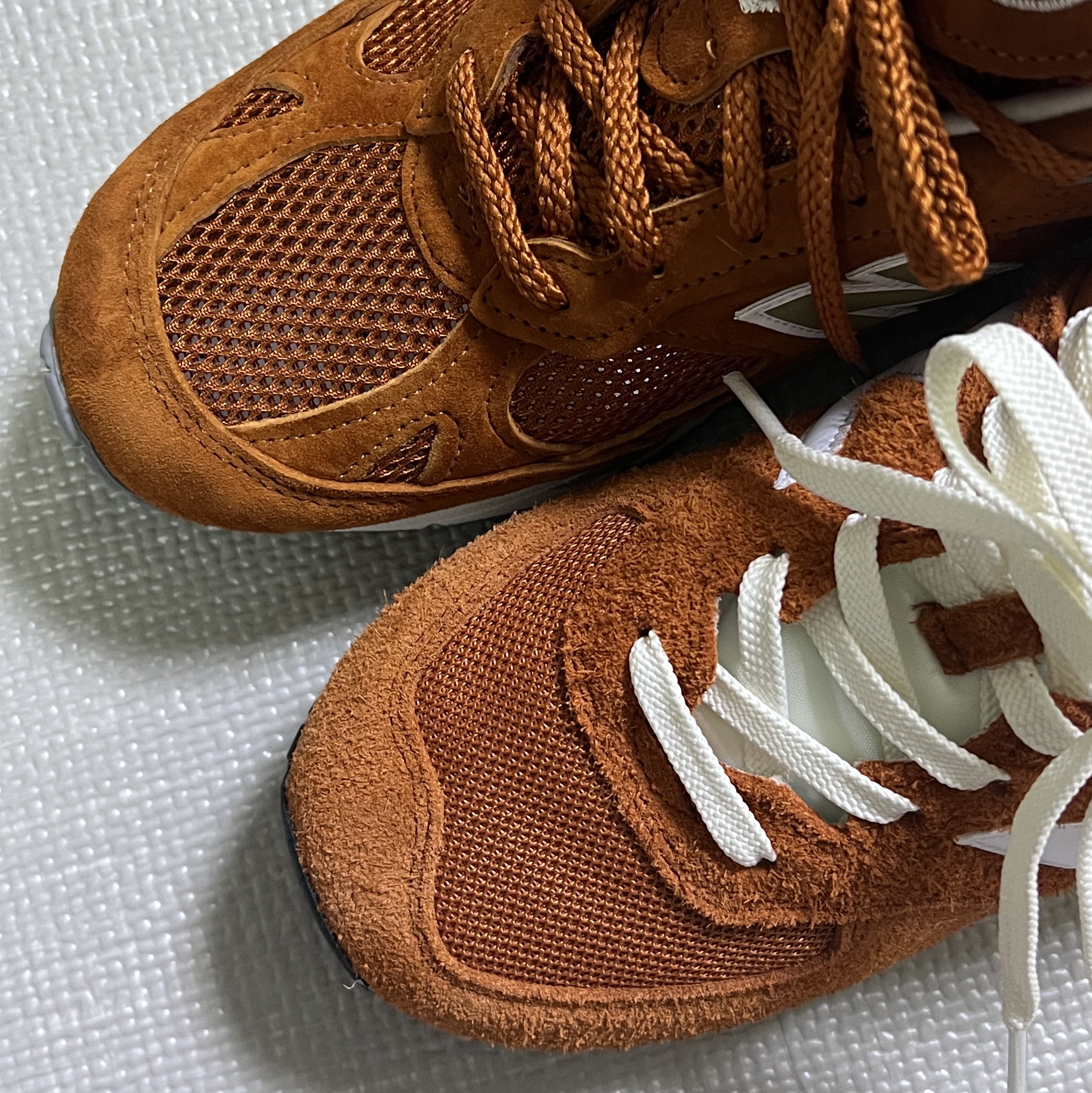 New Balance 574 Heritage Orange Burst White, New Balance Made in UK 991 Eastern Species 착용 스타일 - 2