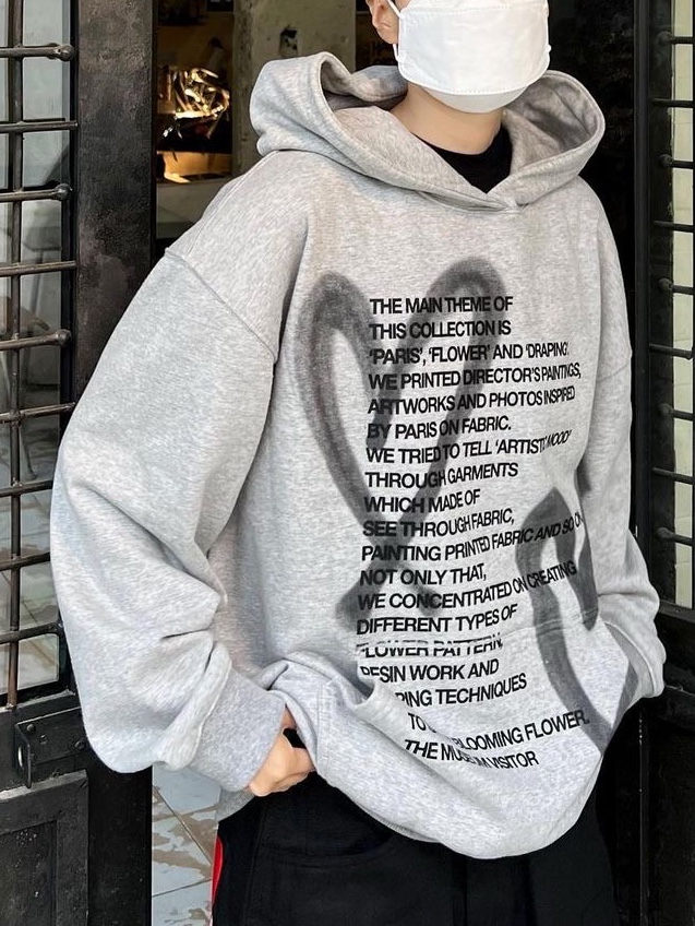 The Museum Visitor Heart Sprayed Hoody Grey - 22PF, [KREAM 단독] The Museum Visitor Heart Sprayed Hoody White - 22PF 착용 스타일 - 2