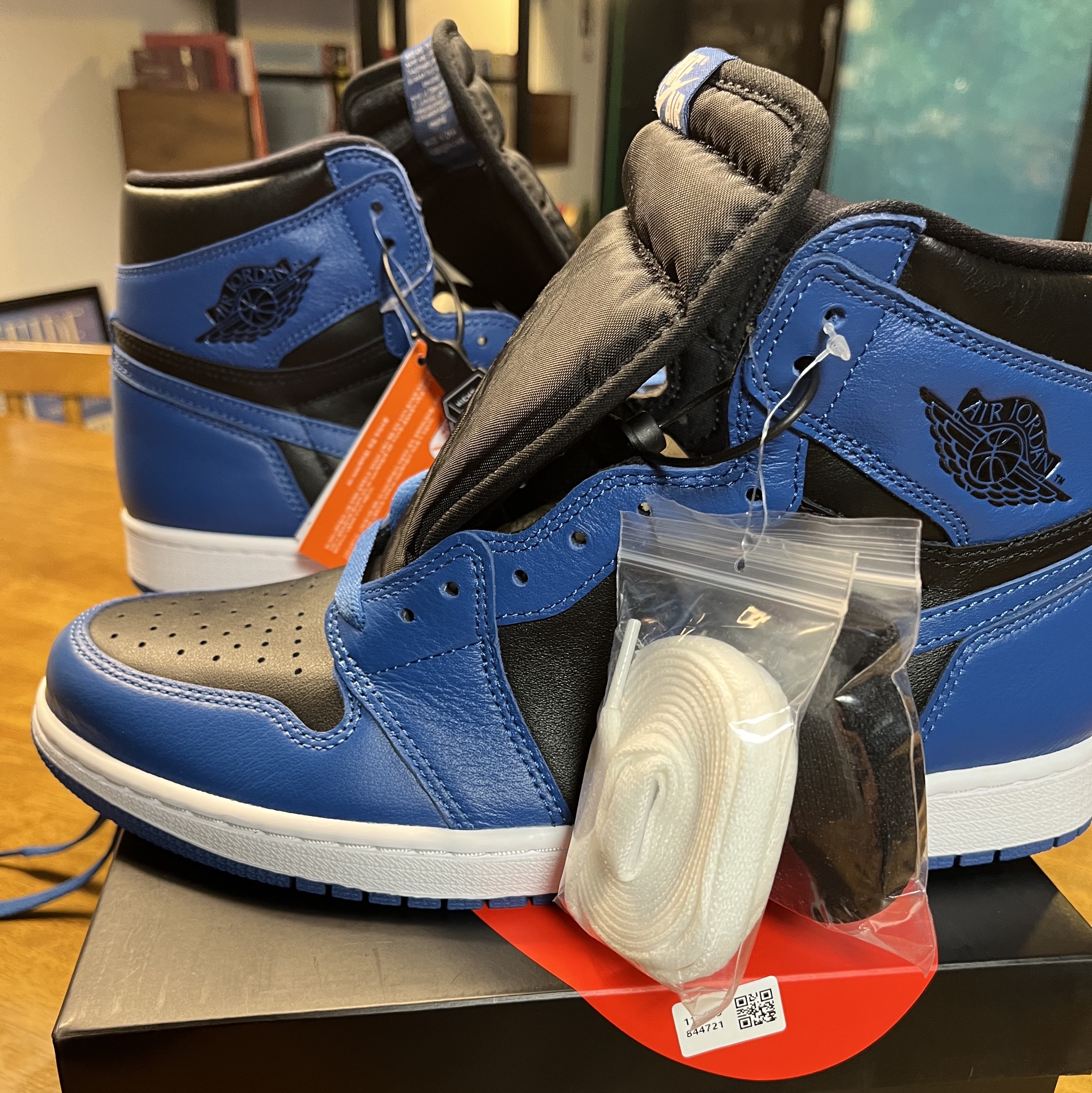 Jordan 1 Retro High OG Dark Marina Blue 착용 스타일