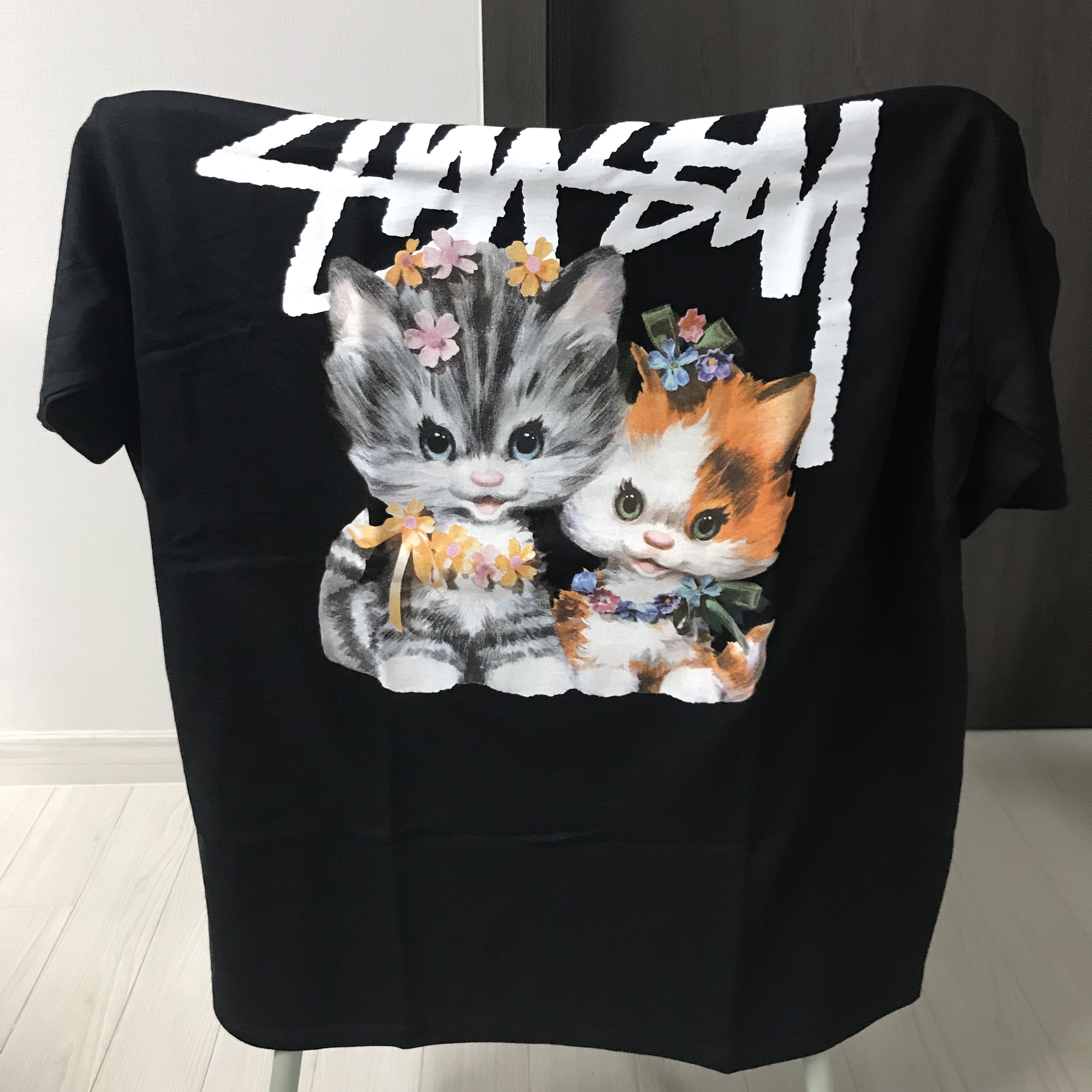 Stussy Kittens T-Shirt Black 착용 스타일