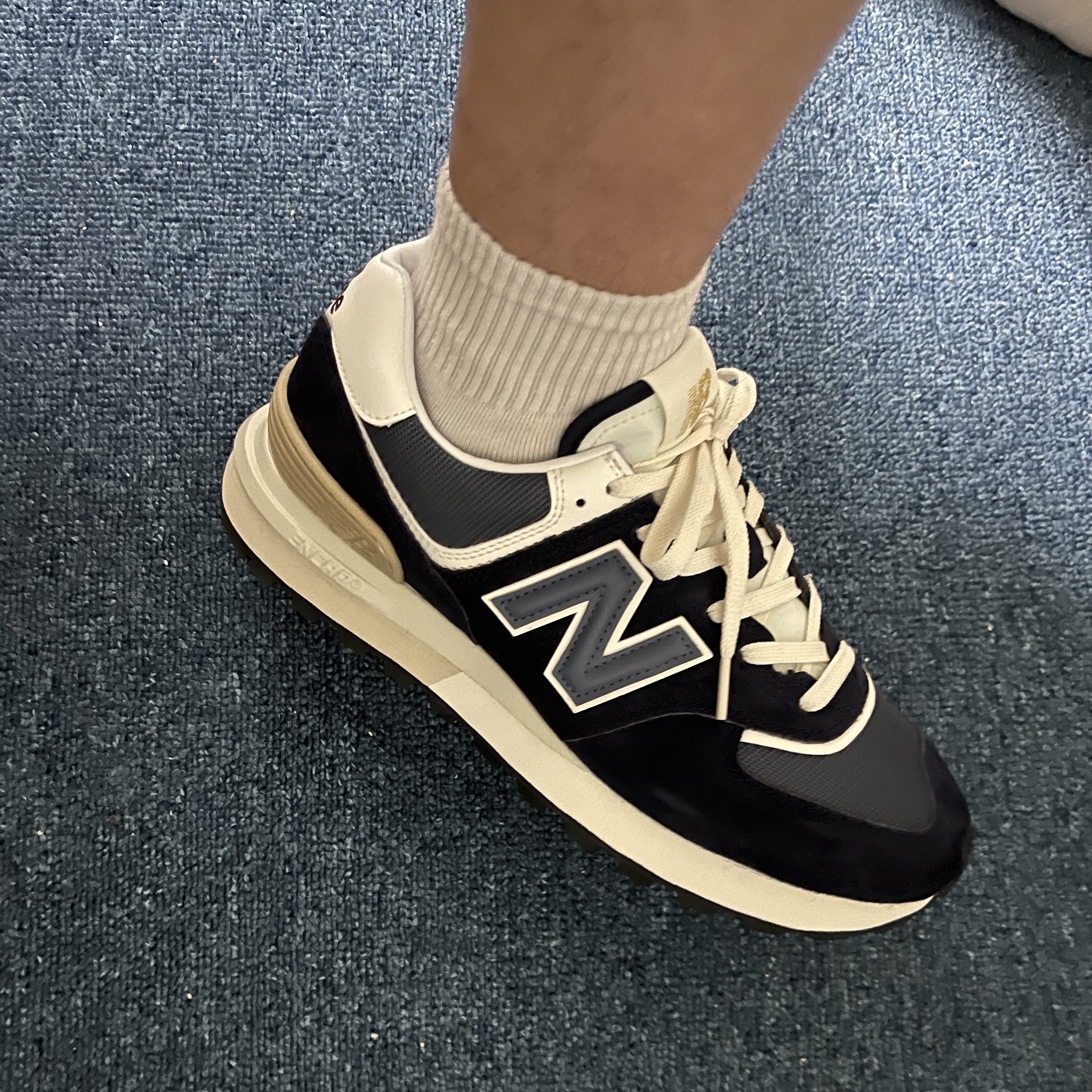 New Balance 574 Legacy Navy 착용 스타일
