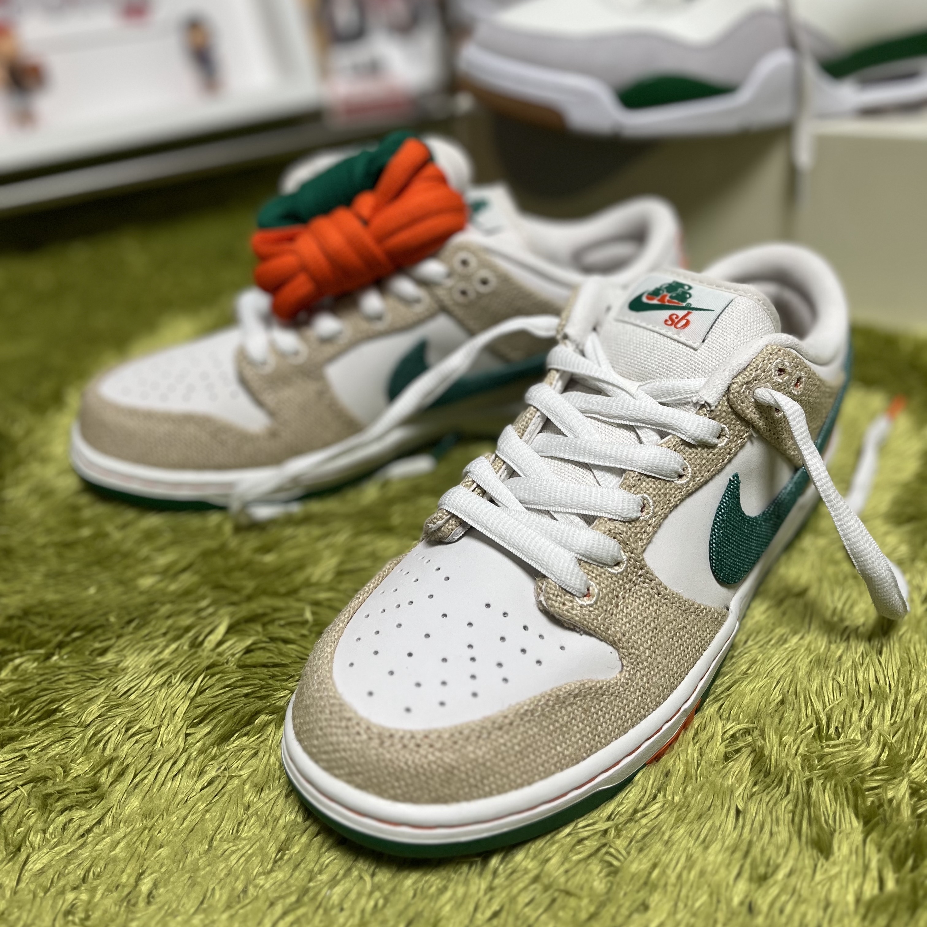 Nike x Jarritos SB Dunk Low Phantom and Malachite 착용 스타일 - 1