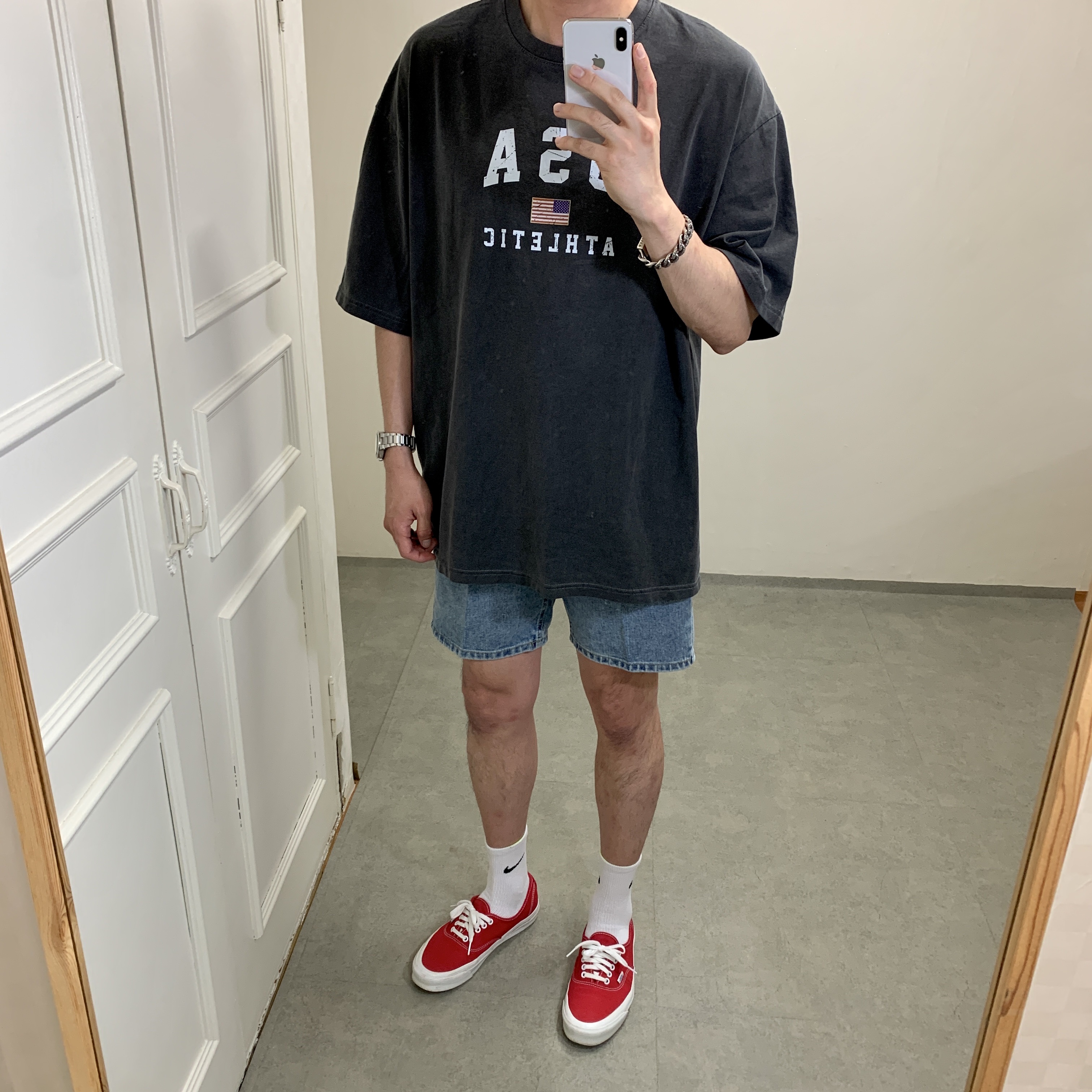 Vans Vault OG Authentic LX Red 착용 스타일
