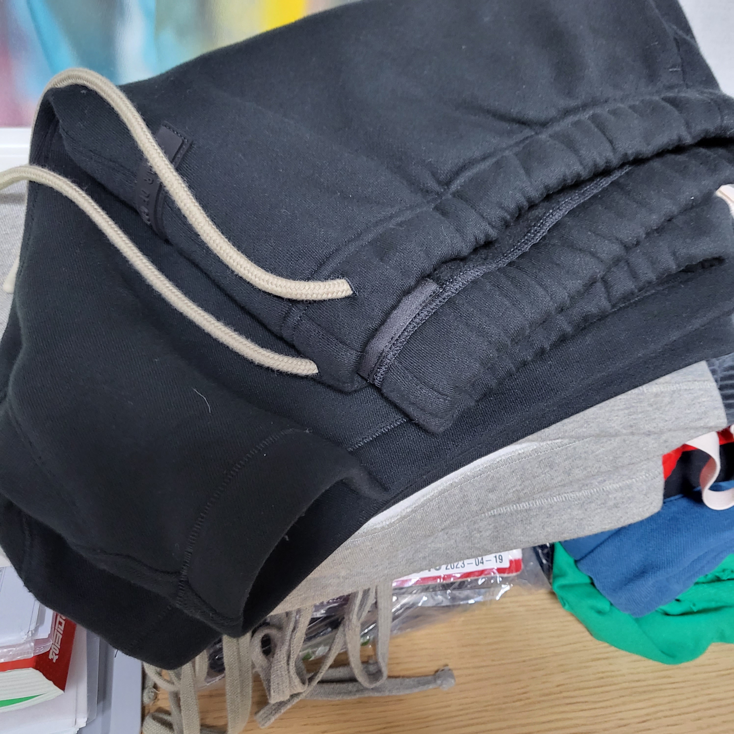 Essentials The Black Collection Sweatshorts Black - 23SS 착용 스타일