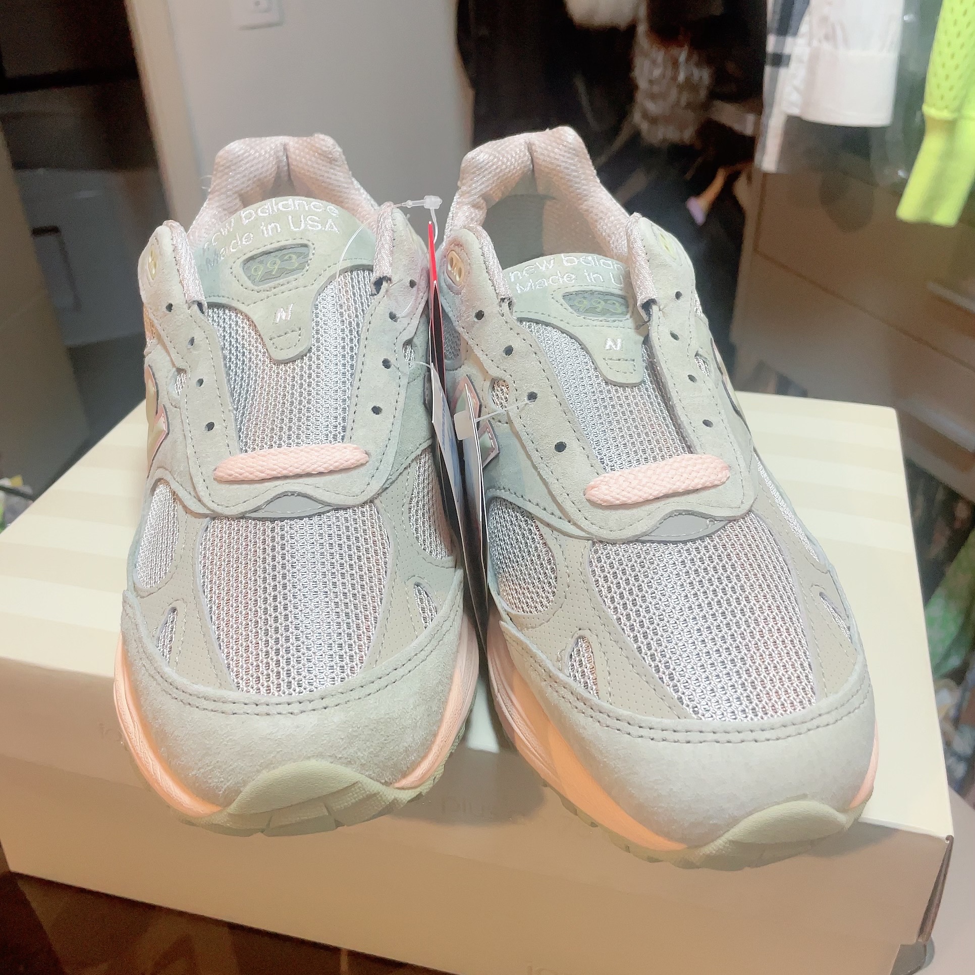 New Balance x Joe Freshgoods 993 Made in USA Sage 착용 스타일 - 2