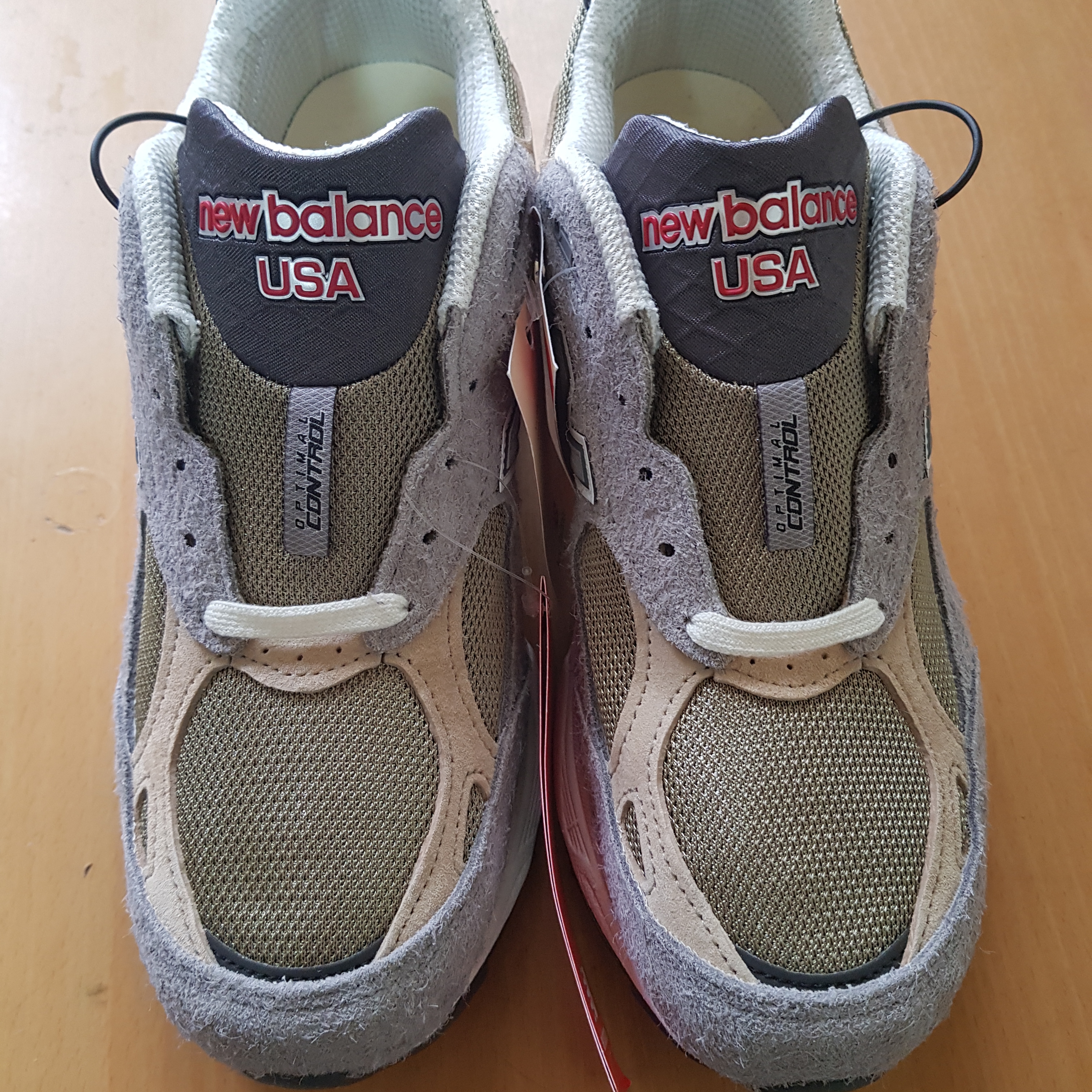 New Balance 990v3 Made in USA Marblehead Incense 착용 스타일 - 1