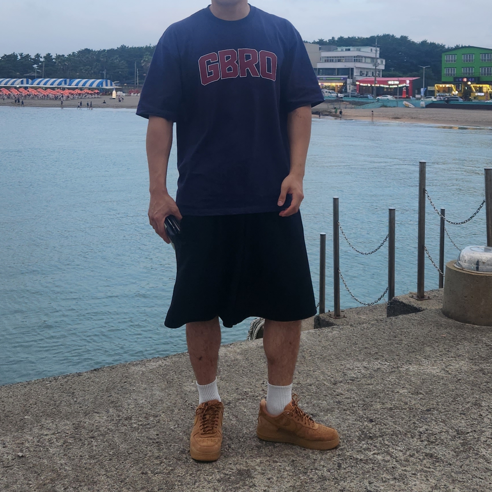Nike Air Force 1 '07 WB Flax 착용 스타일