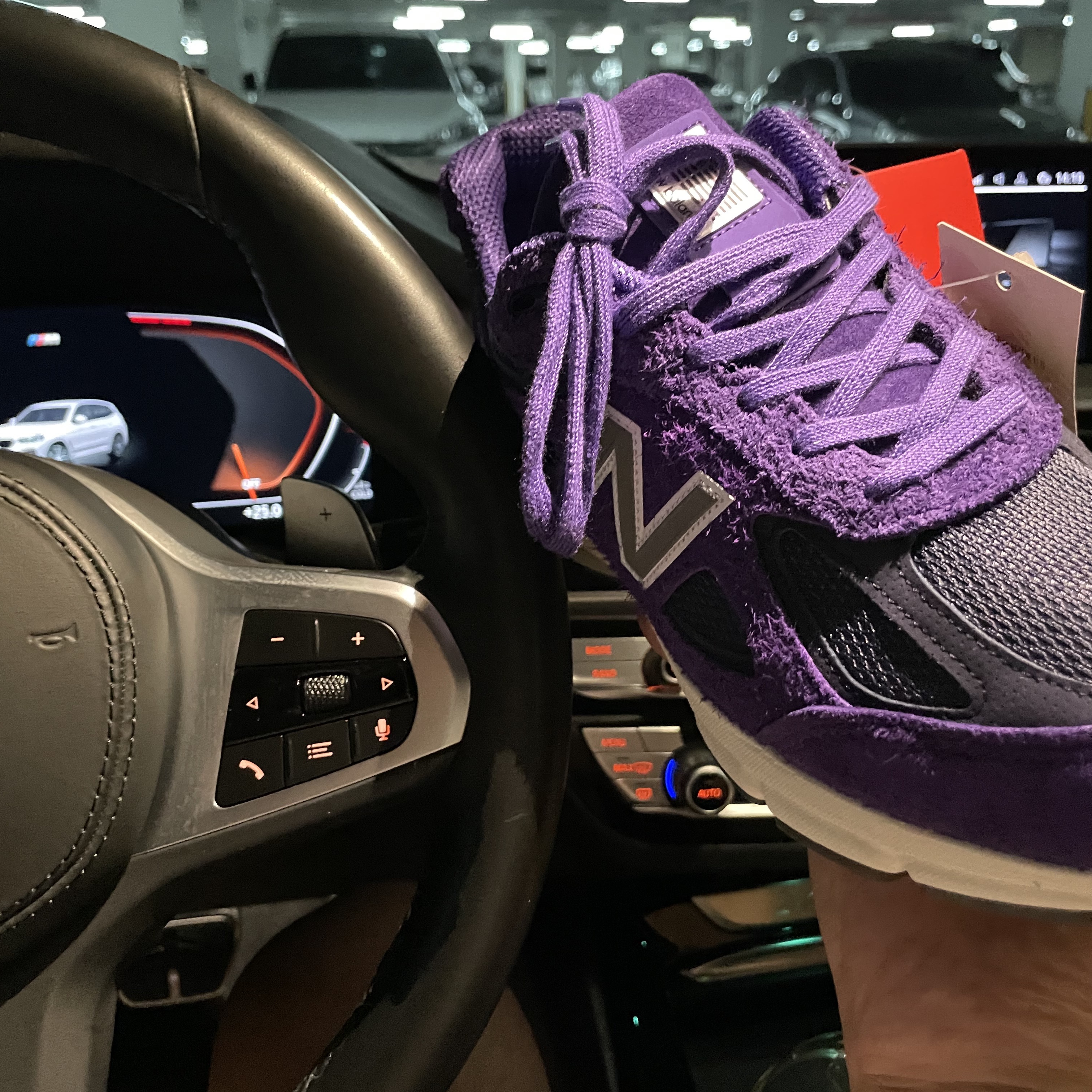 New Balance 990v4 Made in USA Purple Suede 착용 스타일 - 5