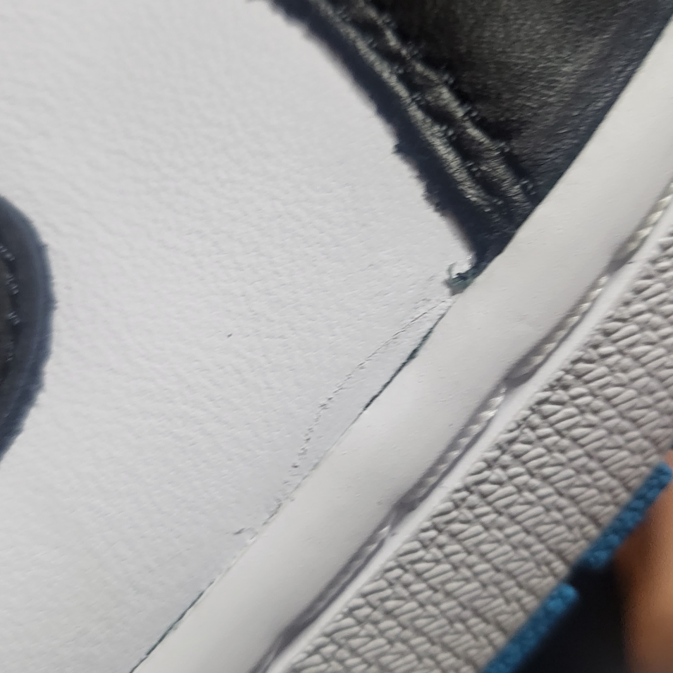 Jordan 1 Retro Low OG Black and Dark Powder Blue 착용 스타일 - 4