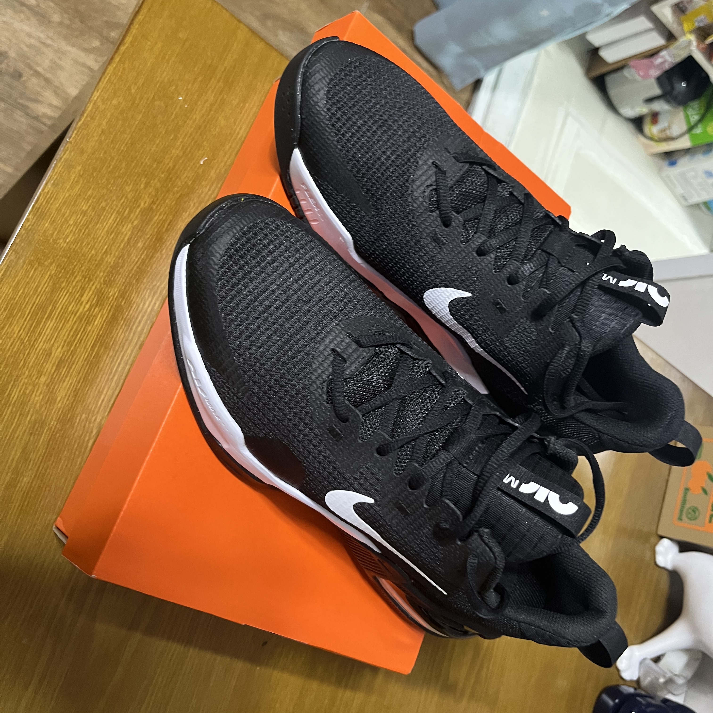 Nike Air Max Alpha Trainer 5 Black White 착용 스타일