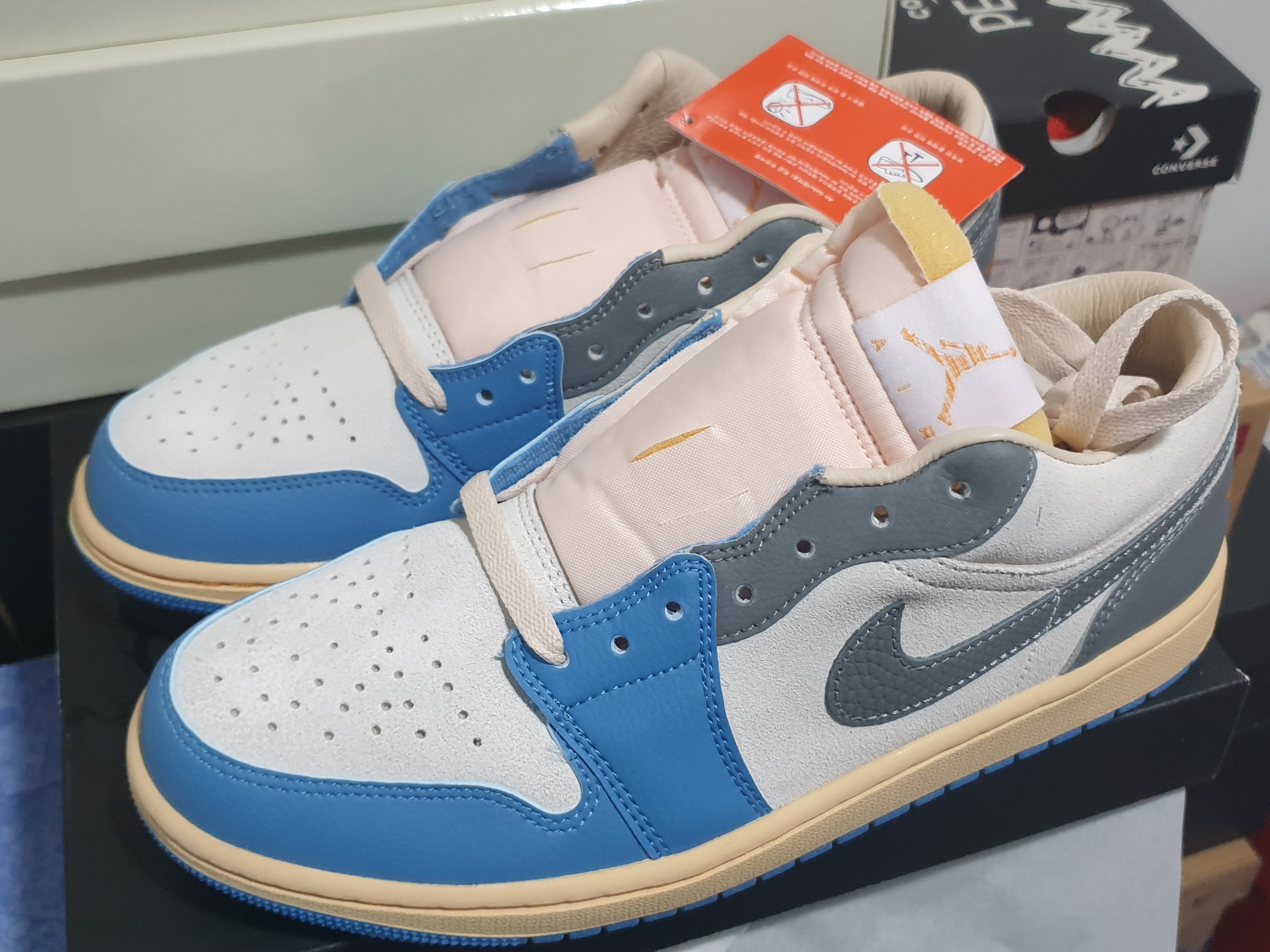 Jordan 1 Low SE Tokyo 96 착용 스타일