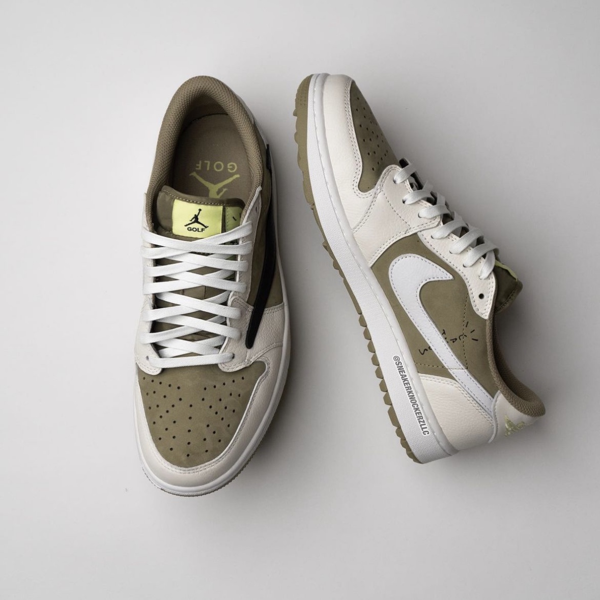Jordan 1 x Travis Scott Retro Low OG SP Sail and Ridgerock, (W) Jordan 1 x Travis Scott Retro Low OG SP Medium Olive 착용 스타일 - 3