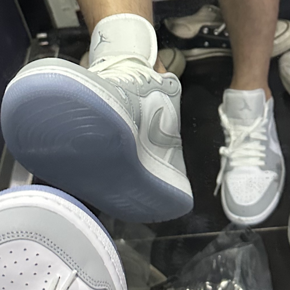(W) Jordan 1 Low White Wolf Grey 착용 스타일
