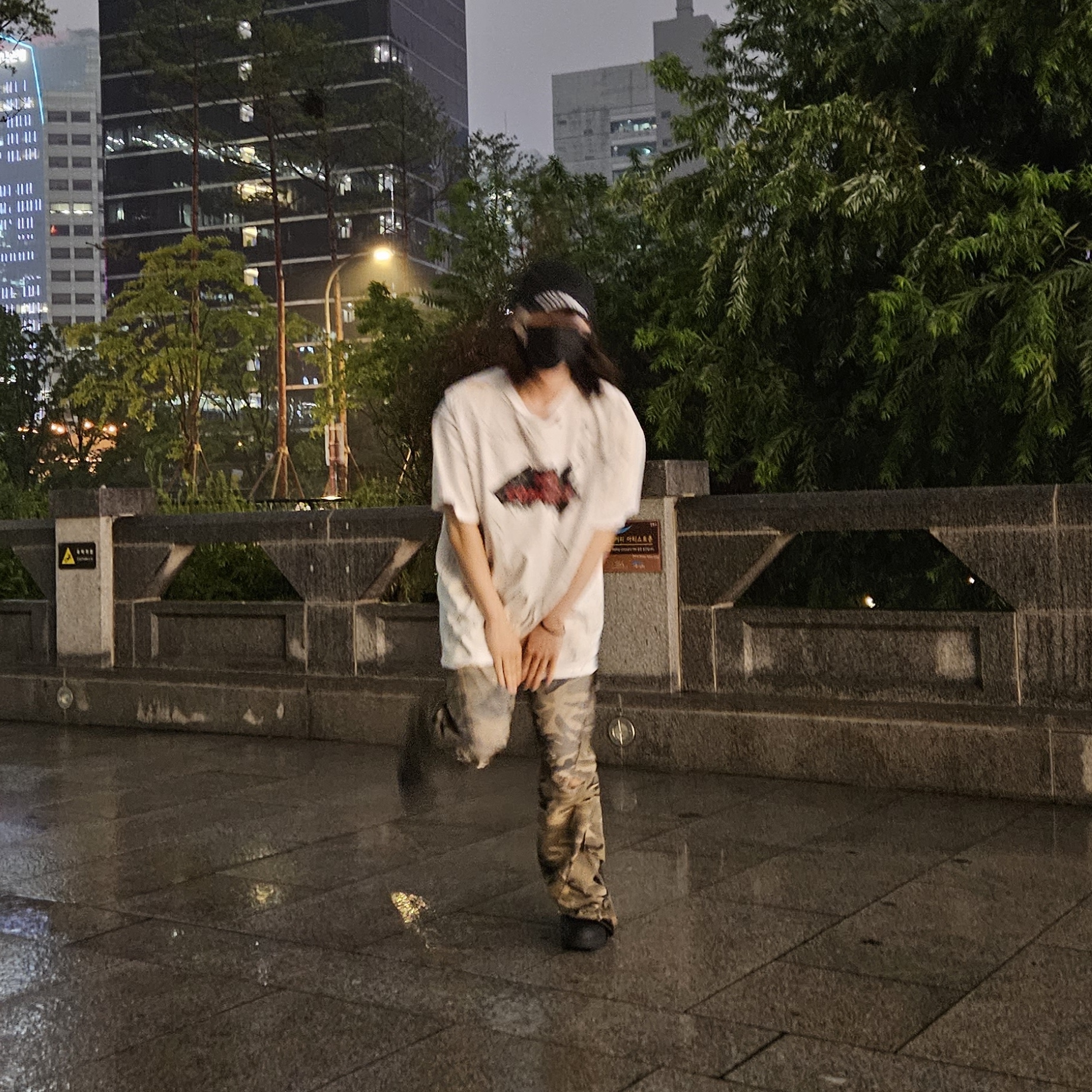 Nos Couleurs No Comment T-Shirt White, Nike x Supreme Air Force 1 Low Black 착용 스타일 - 1