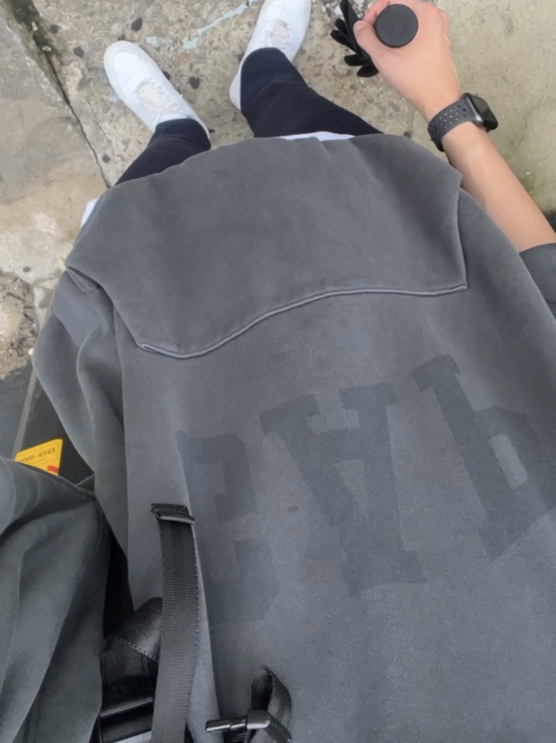Yeezy Gap Engineered By Balenciaga Dove Hoodie Black, Apple Watch Nike SE 44mm GPS Space Gray Aluminum Case with Nike Sport Band Anthracite Black (Korean Ver.) 착용 스타일
