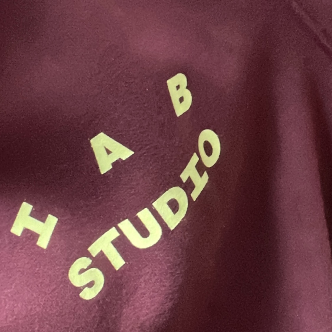 IAB Studio Long Sleeve Burgundy - The Hyundai Seoul Exclusive 착용 스타일 - 1