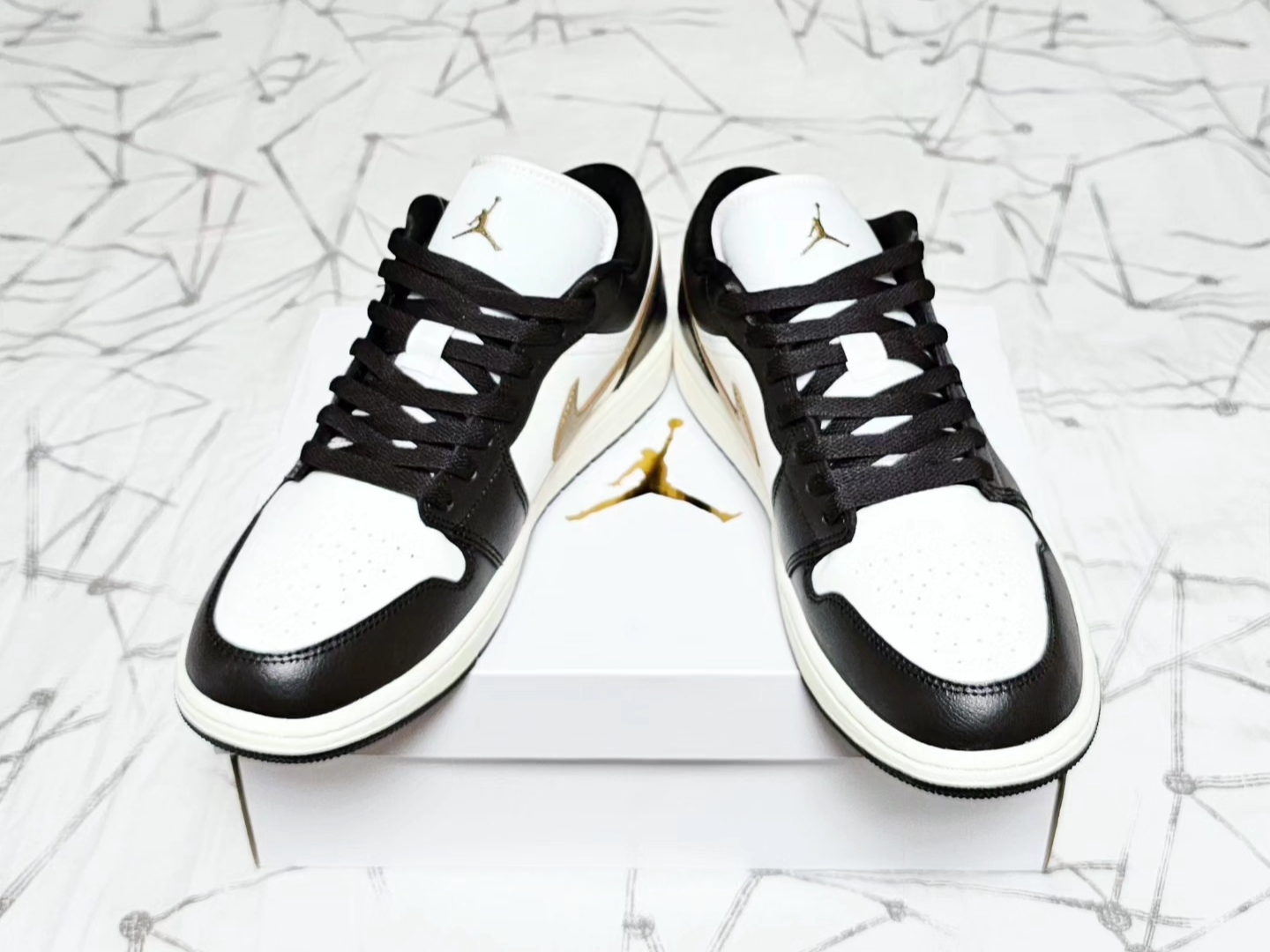(W) Jordan 1 Low Shadow Brown 착용 스타일 - 3