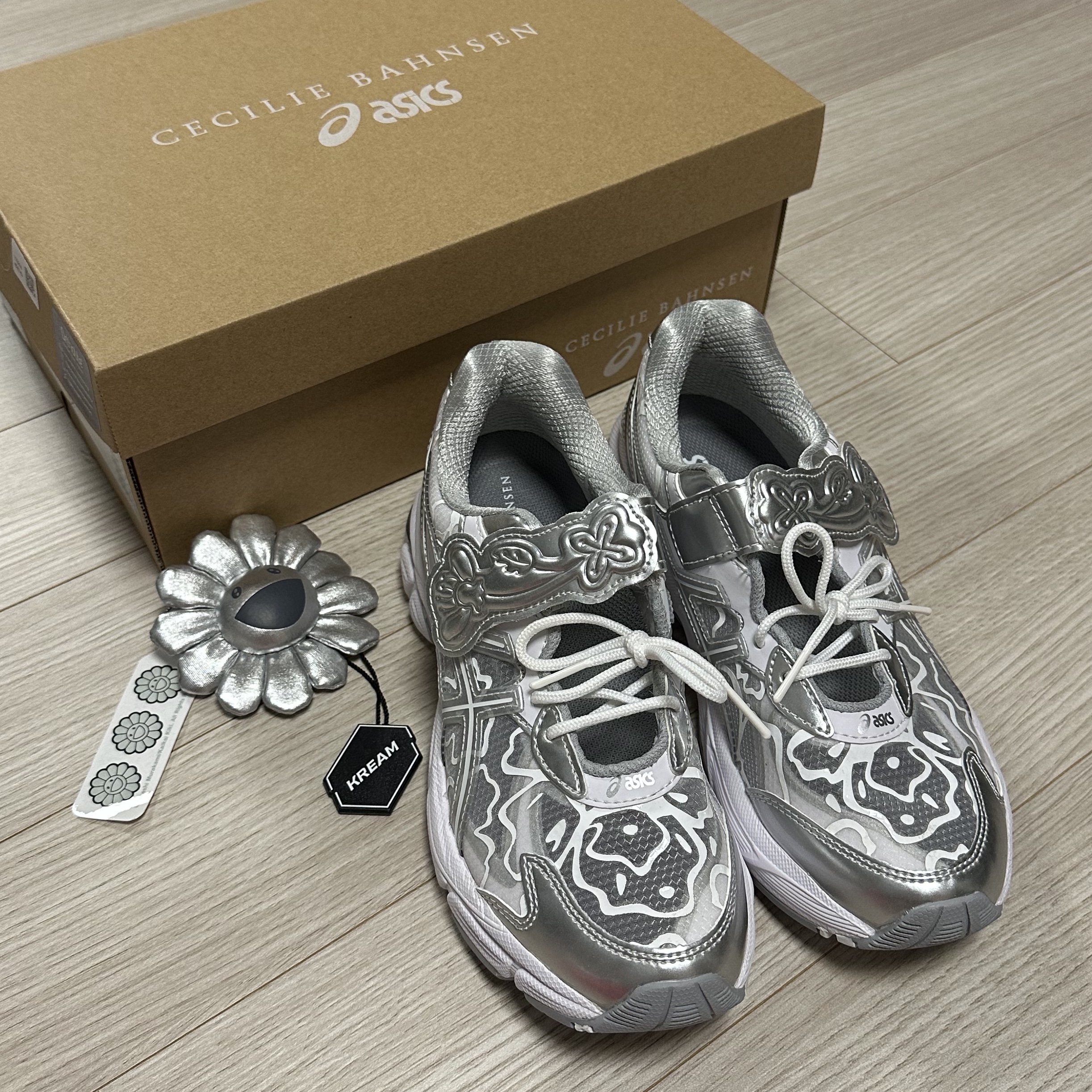 Asics x Cecilie Bahnsen GT-2160 White 착용 스타일