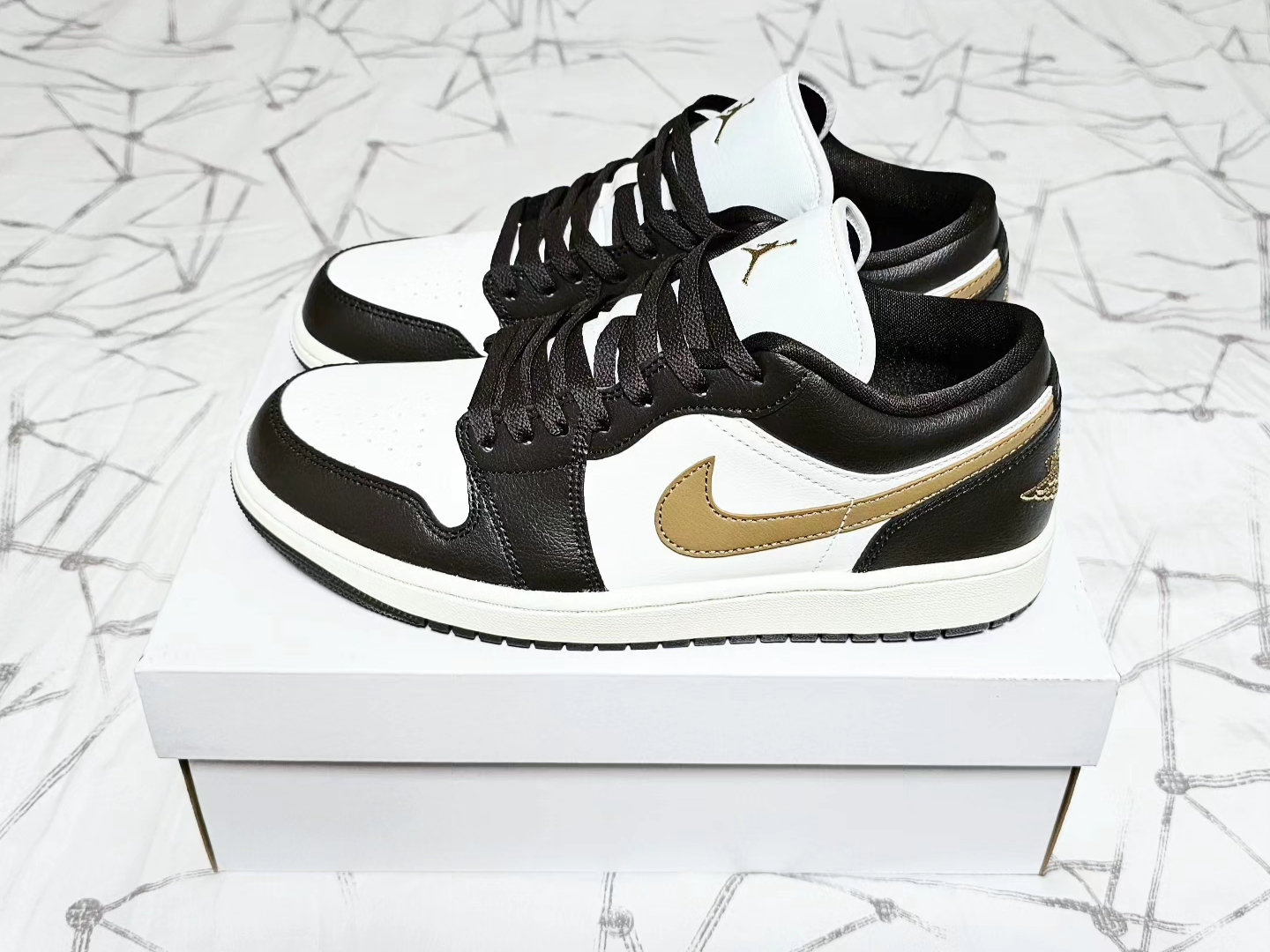 (W) Jordan 1 Low Shadow Brown 착용 스타일 - 2