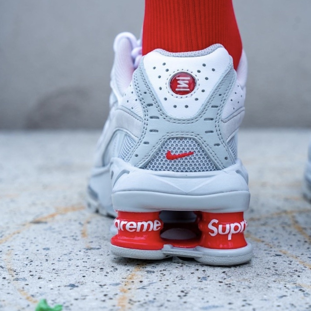Nike x Supreme Shox Ride 2 SP White 착용 스타일 - 2