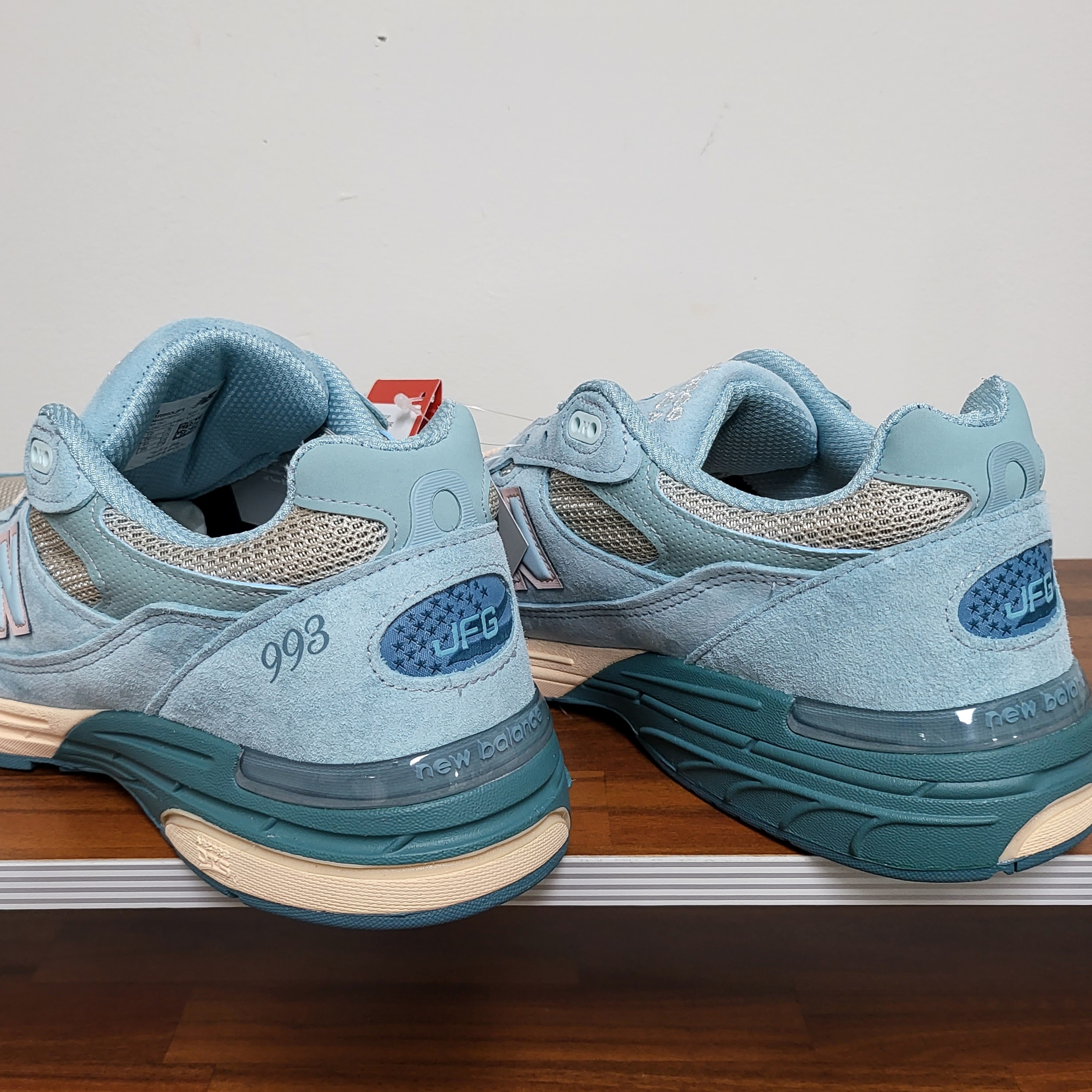 New Balance x Joe Freshgoods 993 Made in USA Arctic Blue 착용 스타일 - 3