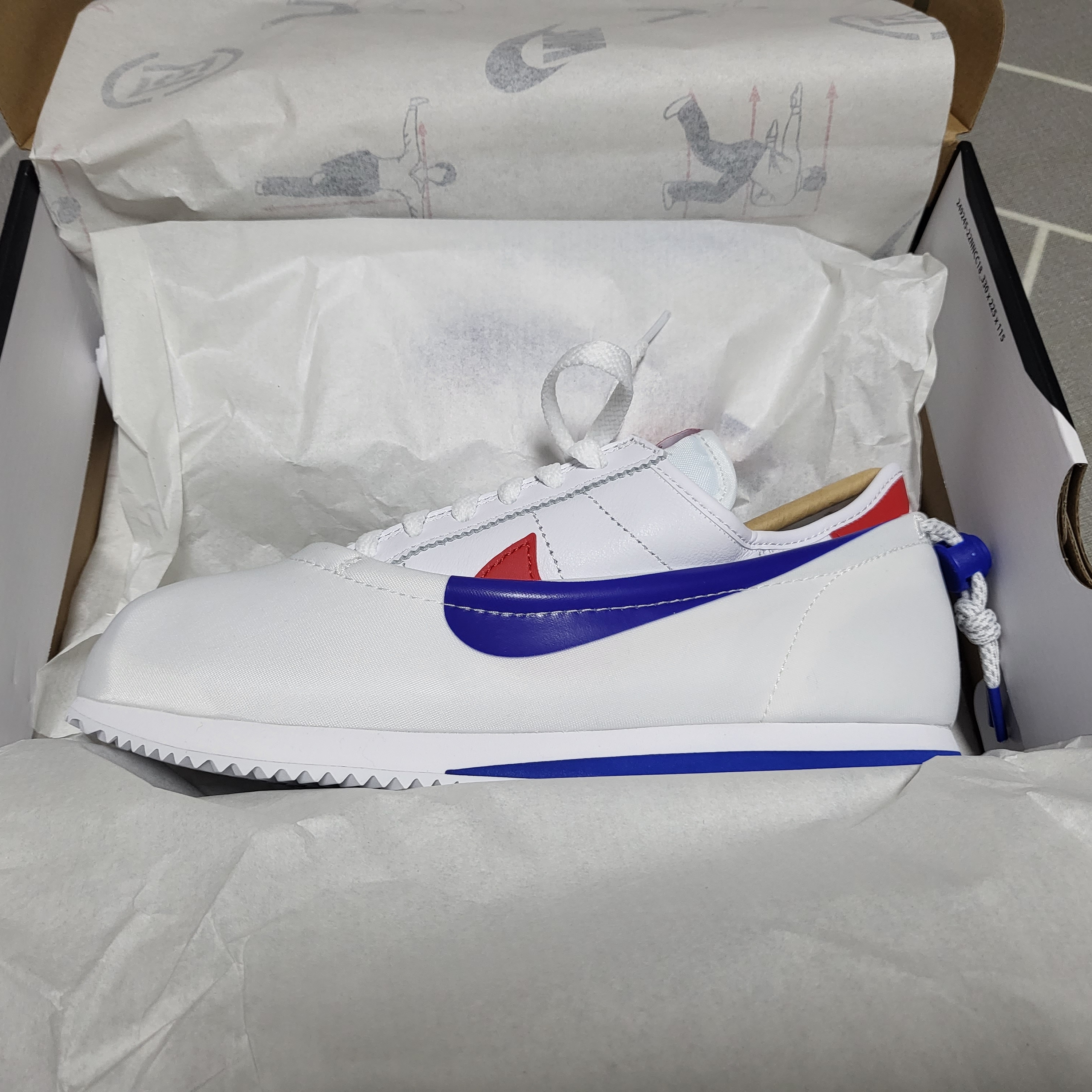 Nike Classic Cortez Forrest Gump 2017 착용 스타일