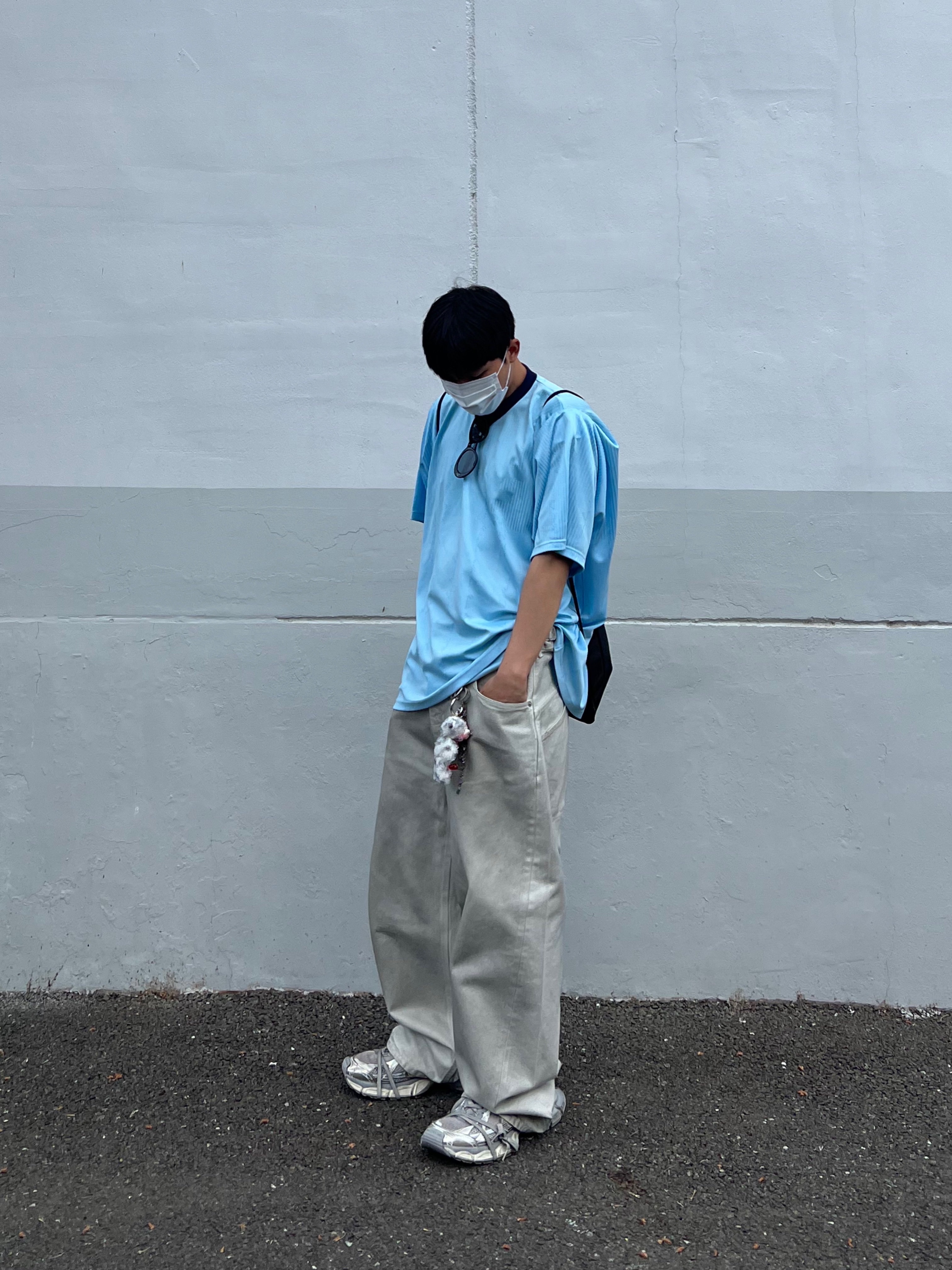 Balenciaga 3XL Sneakers Light Beige 착용 스타일