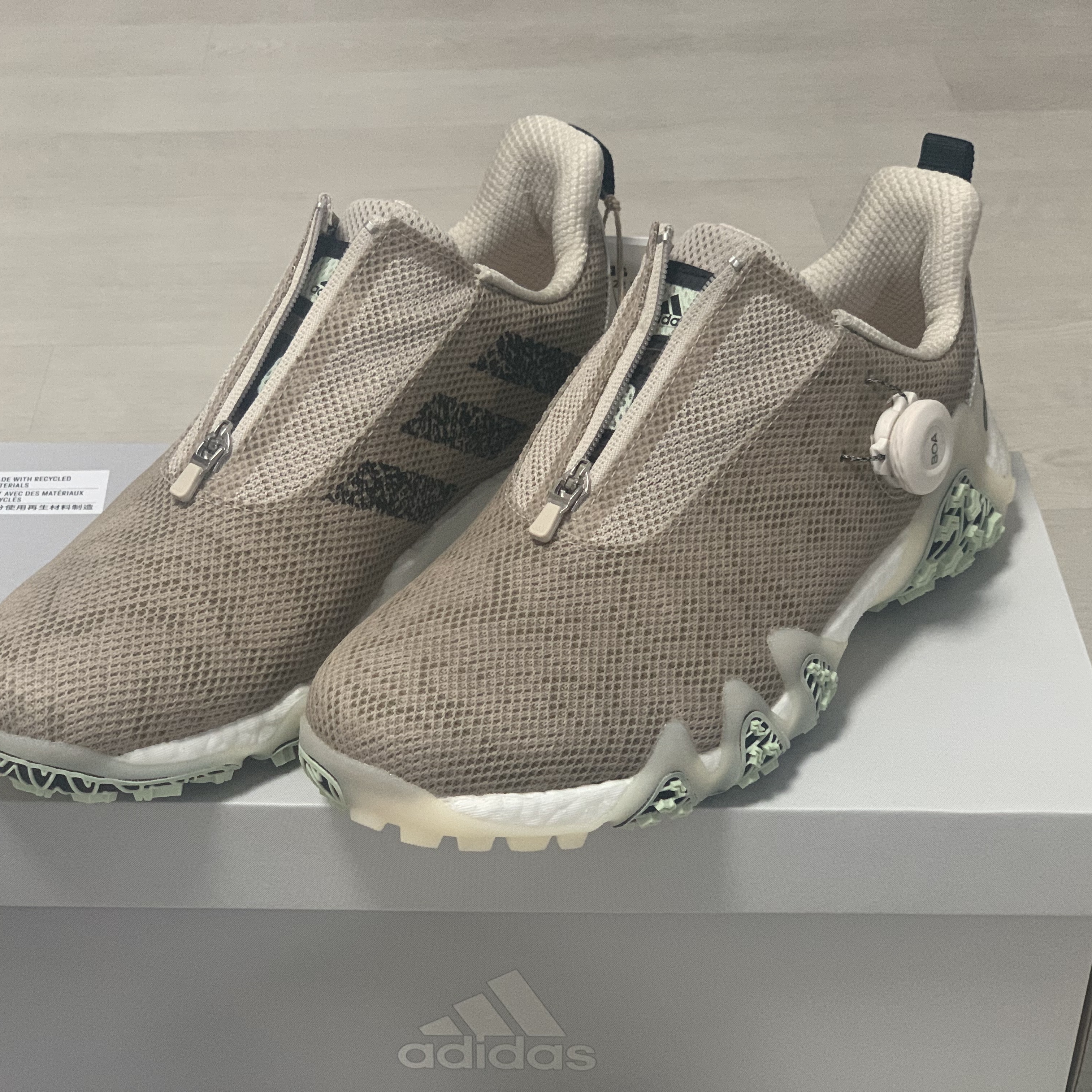 Adidas CodeChaos 22 Boa Spikeless Bliss 착용 스타일 - 2