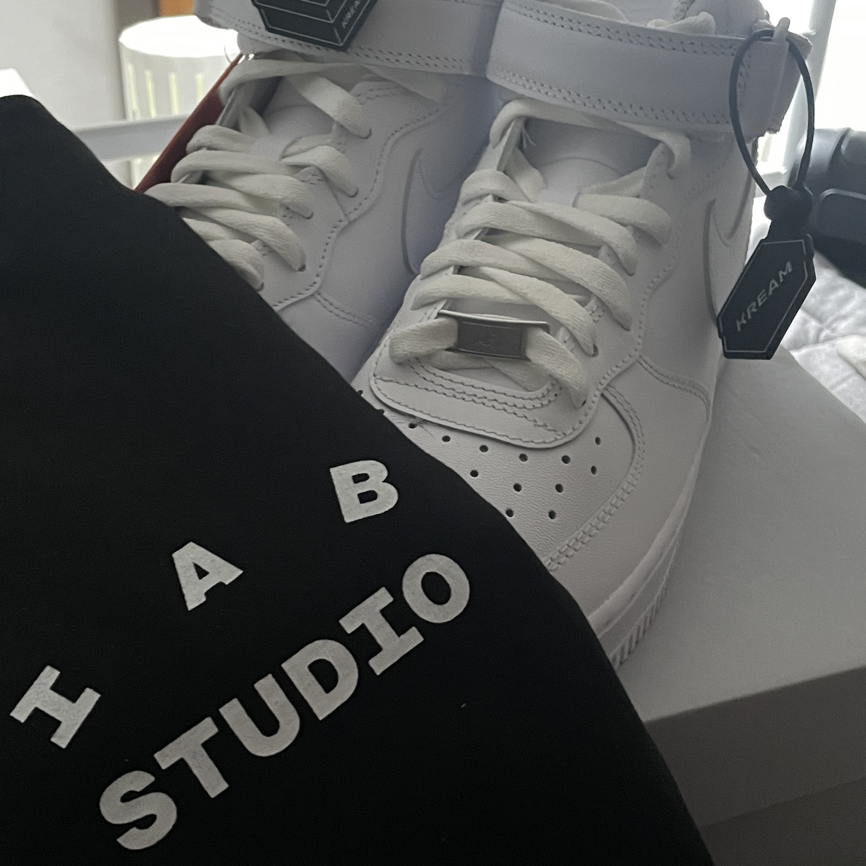 Nike Air Force 1 Mid '07 White 착용 스타일
