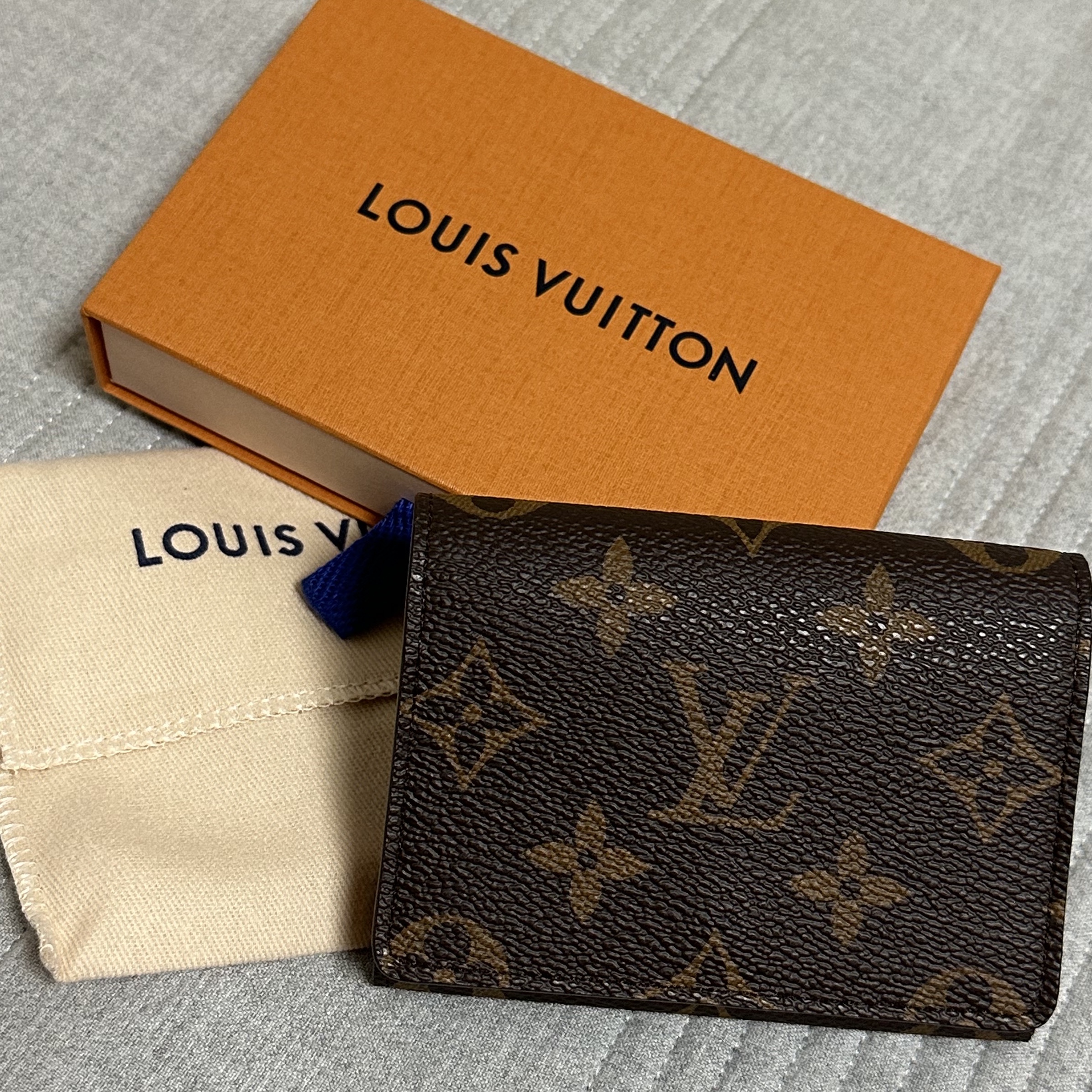 Louis Vuitton Envelope Business Card Holder Monogram 착용 스타일