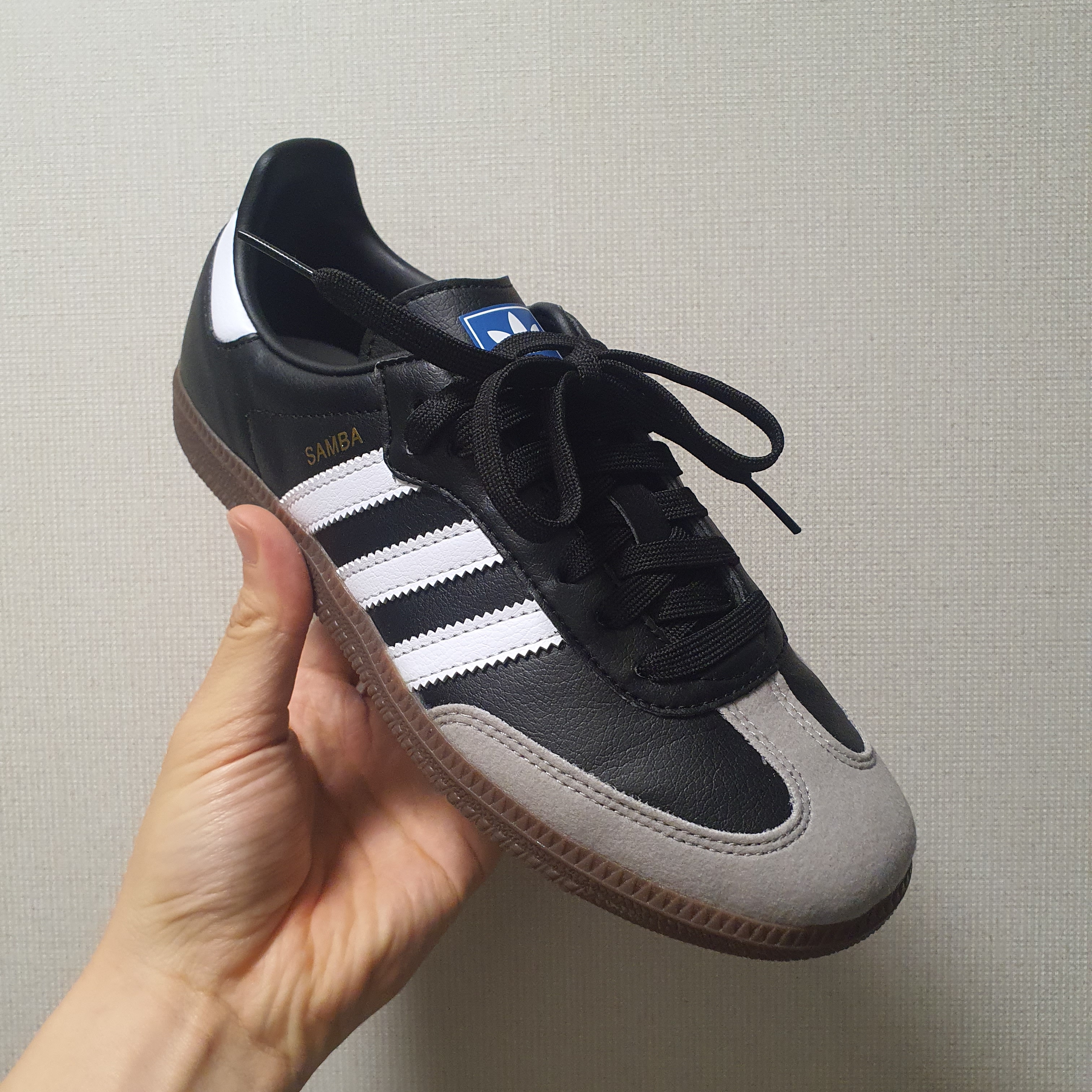 Adidas Samba Vegan Black White 착용 스타일