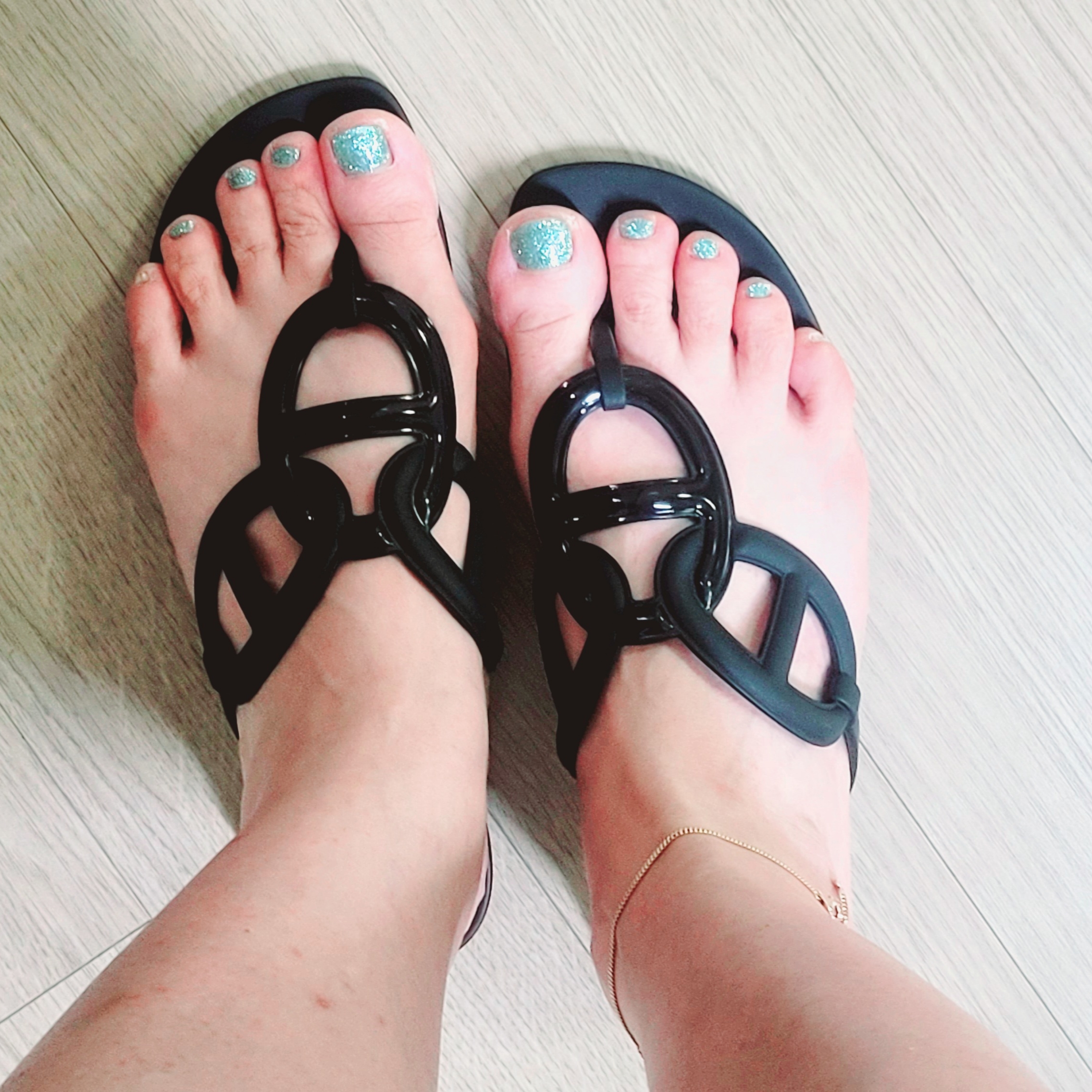 (W) Hermes Egerie Sandal Noir 착용 스타일