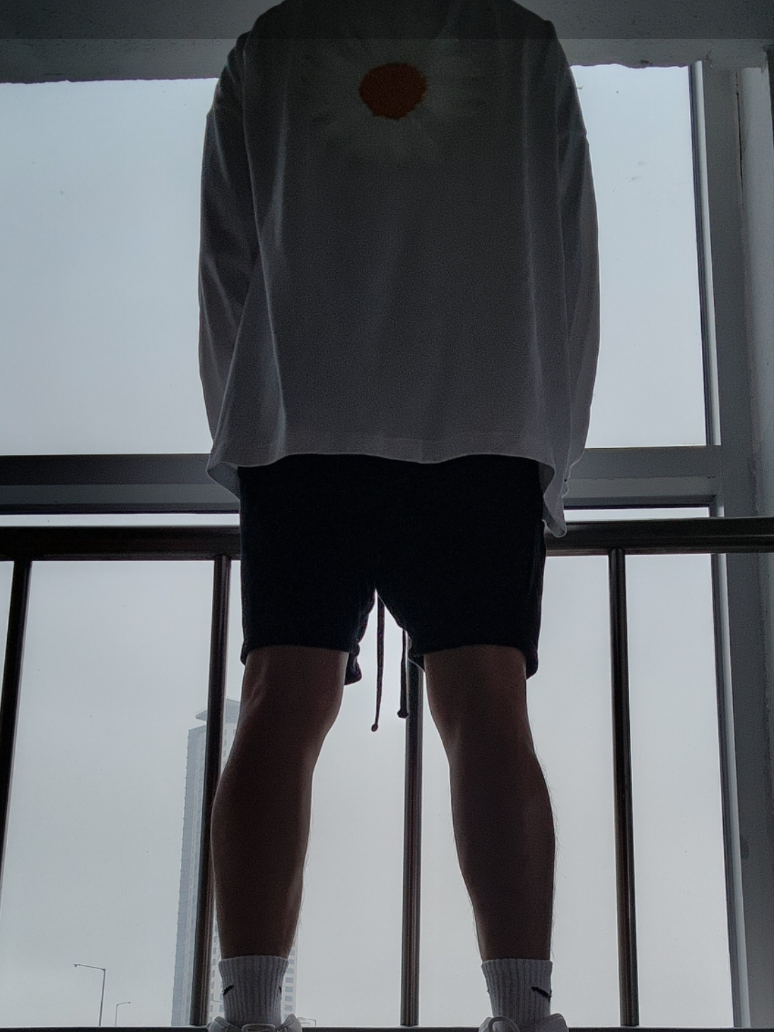 Nike Air Max Uptempo 95 Triple White, Nike x Peaceminusone LS T-Shirt White (DR0098-100) 착용 스타일 - 1