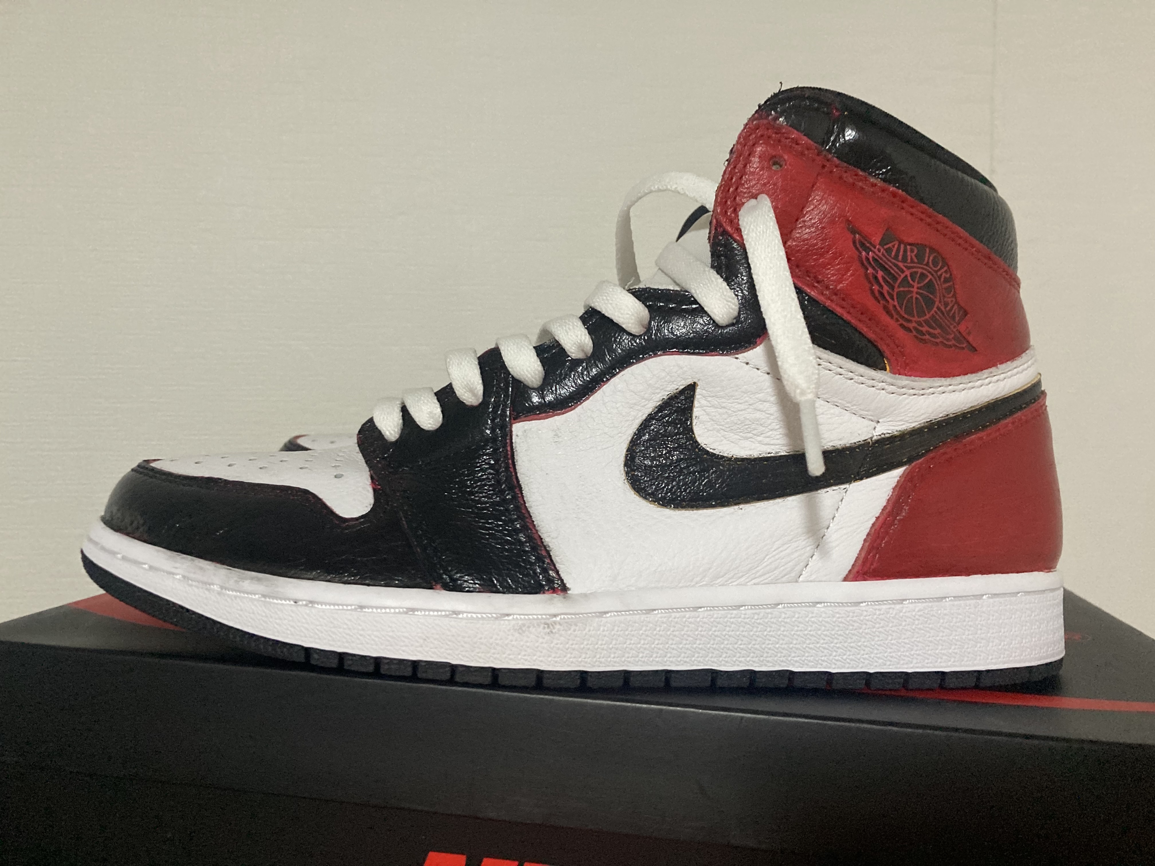 Jordan 1 Retro High OG Light Fusion Red 착용 스타일