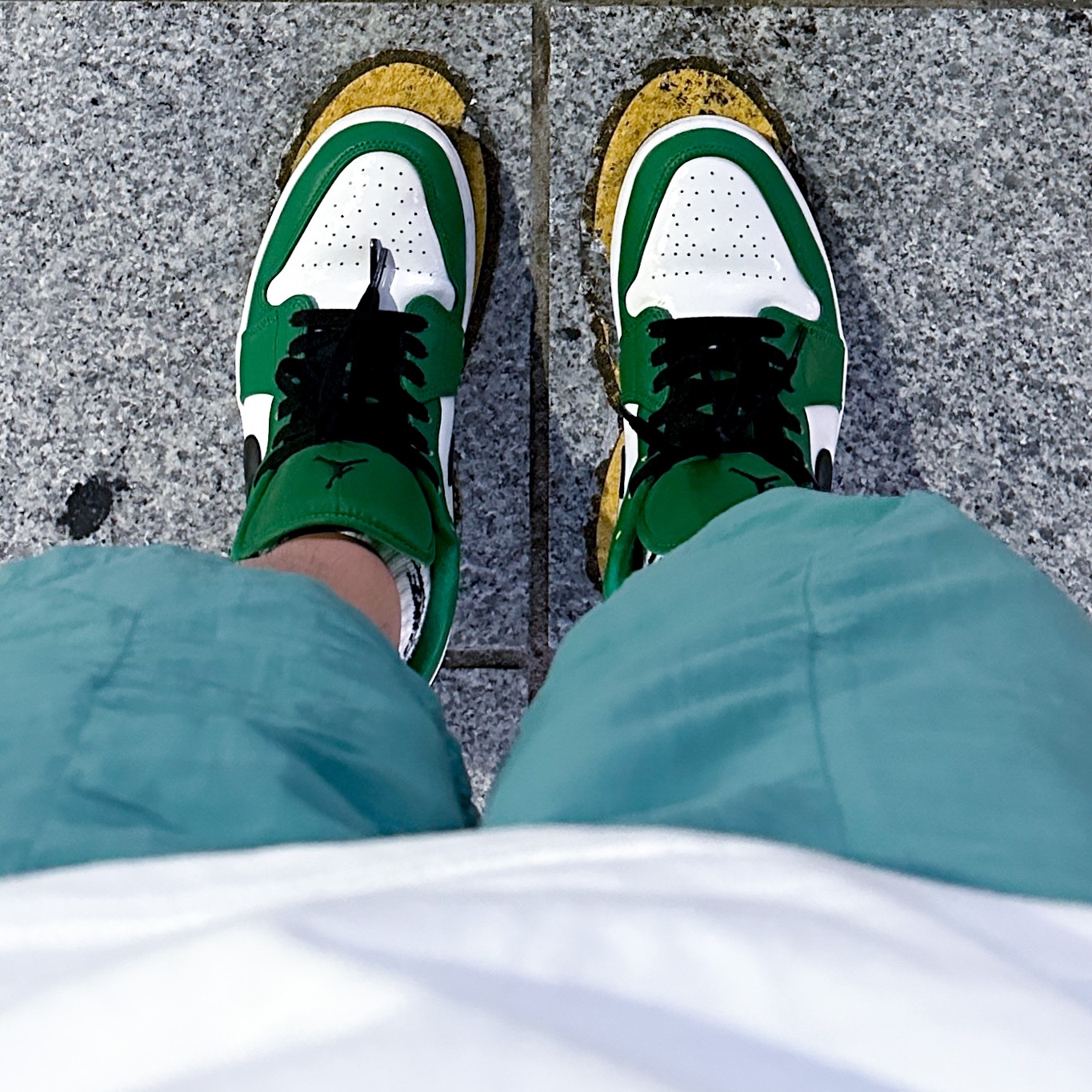 Jordan 1 Low Pine Green 착용 스타일