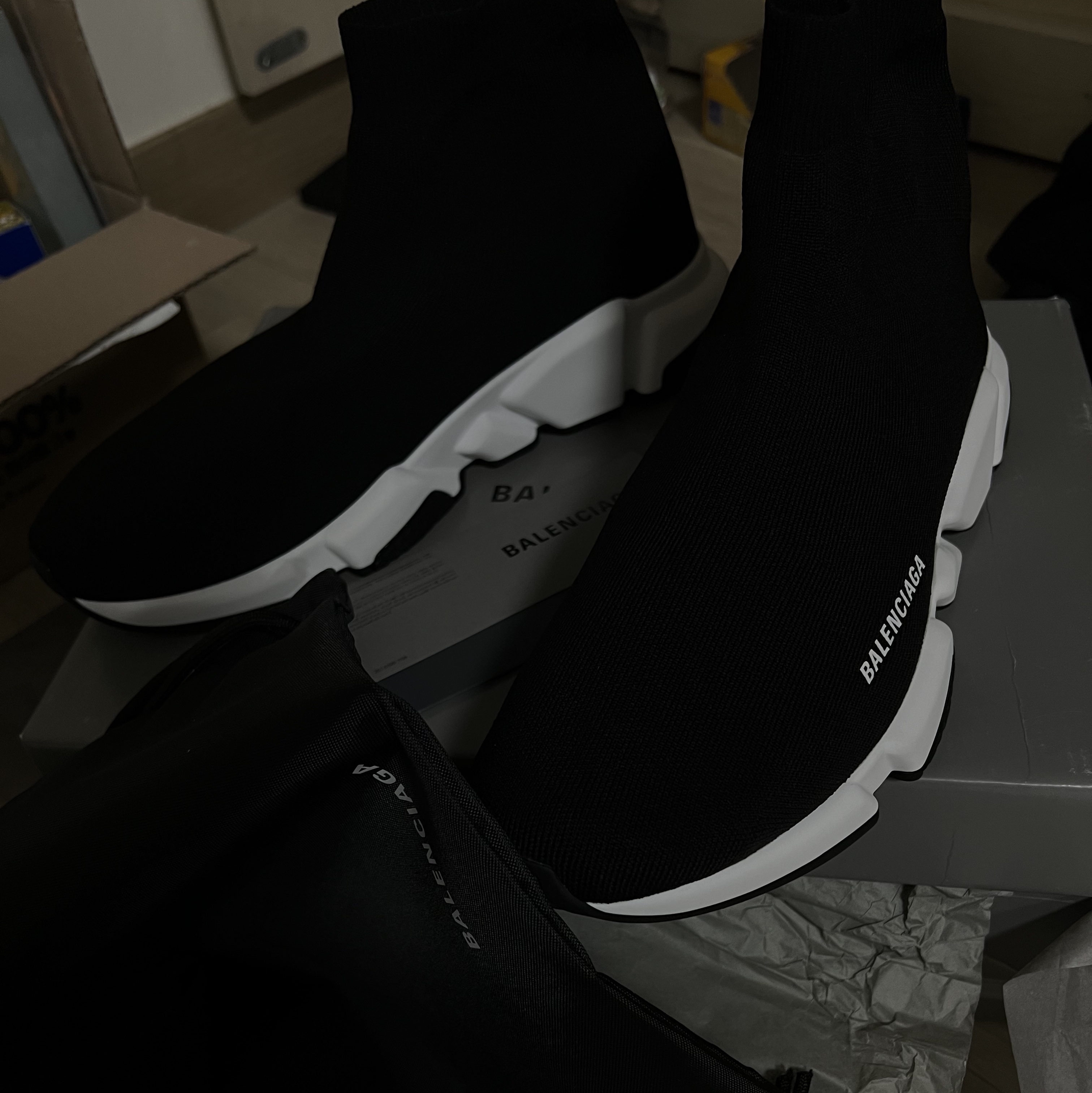 Balenciaga Speed Trainer Black White 2021/2022 착용 스타일 - 1