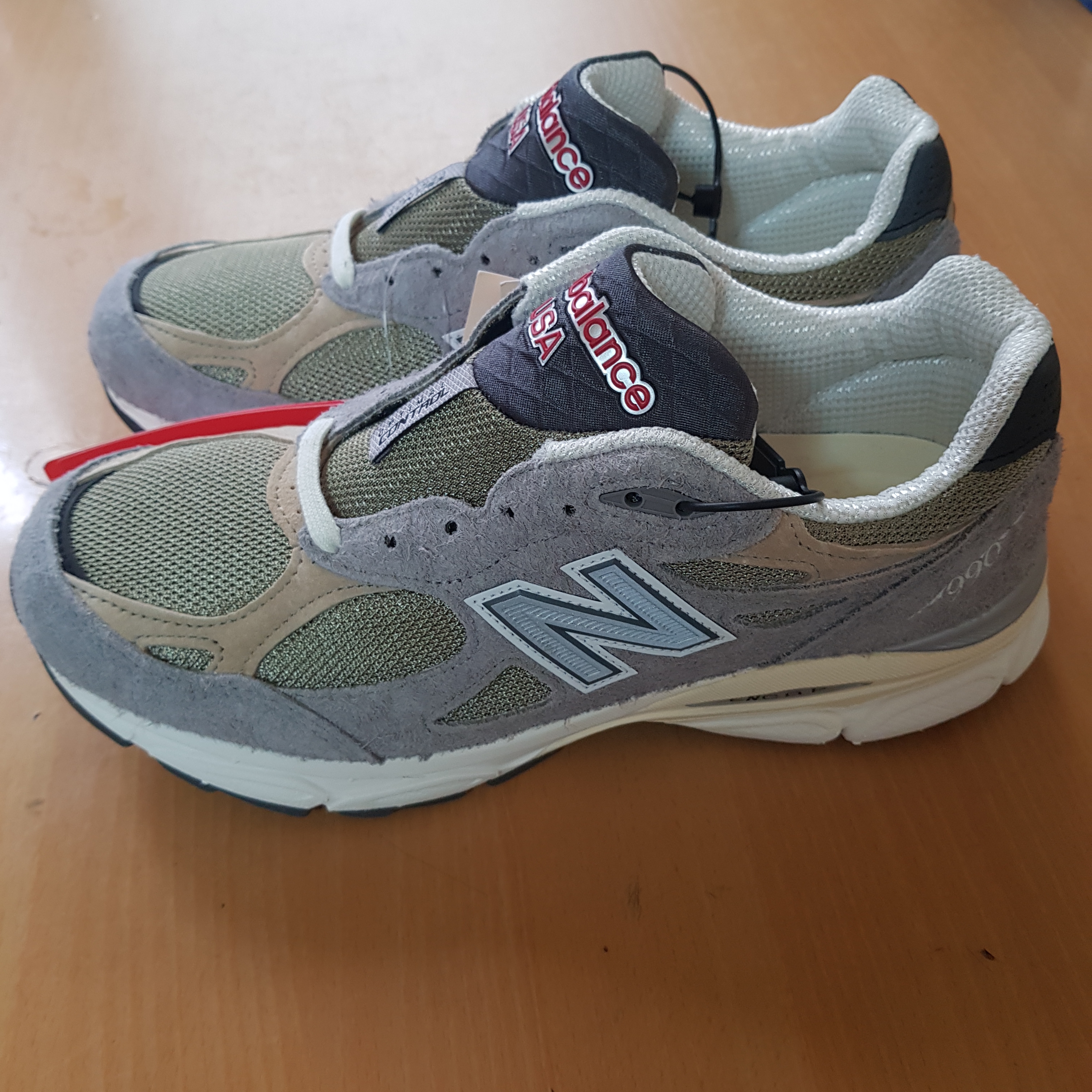 New Balance 990v3 Made in USA Marblehead Incense 착용 스타일 - 2