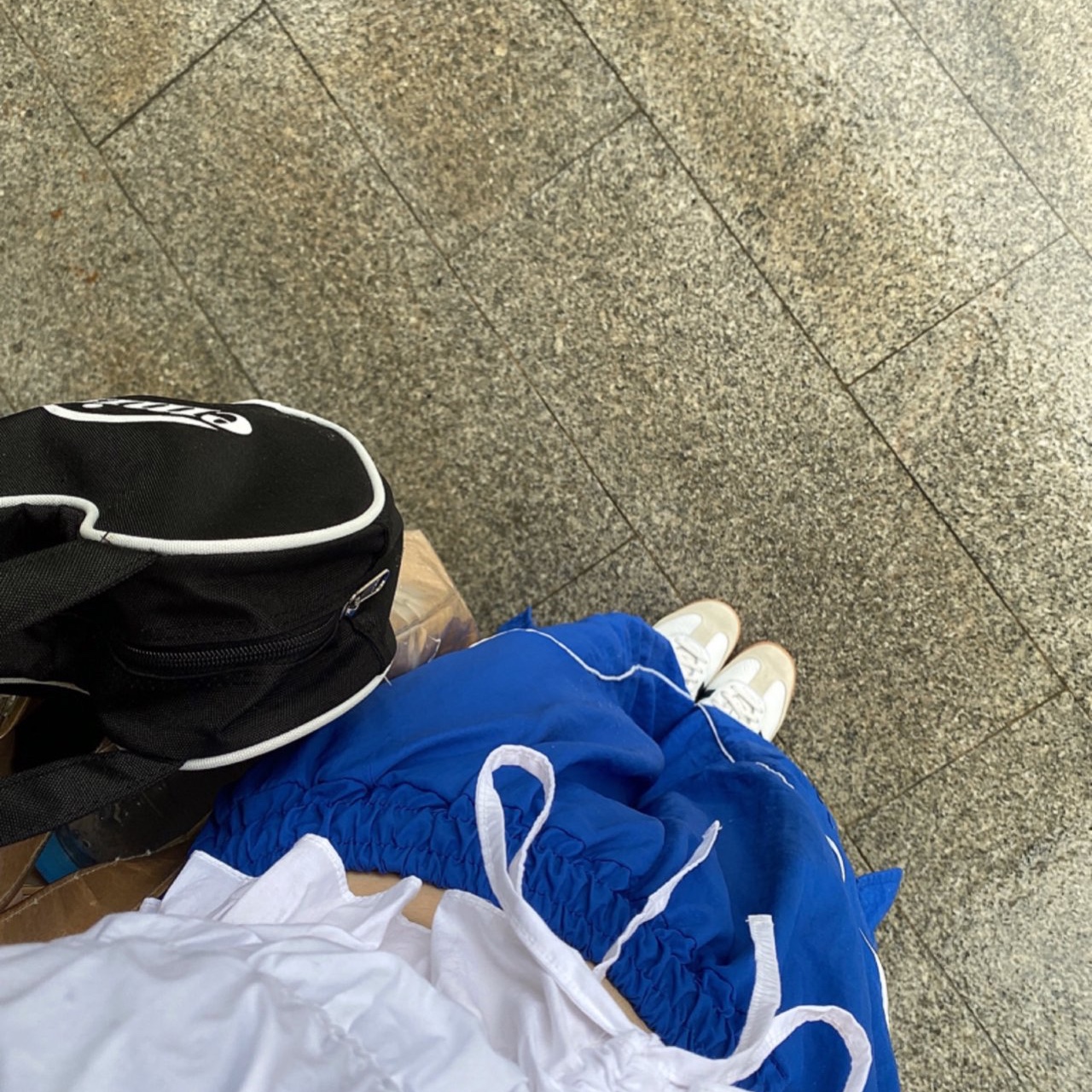 Adidas x Sporty & Rich Samba Cloud White Legend Ink 착용 스타일