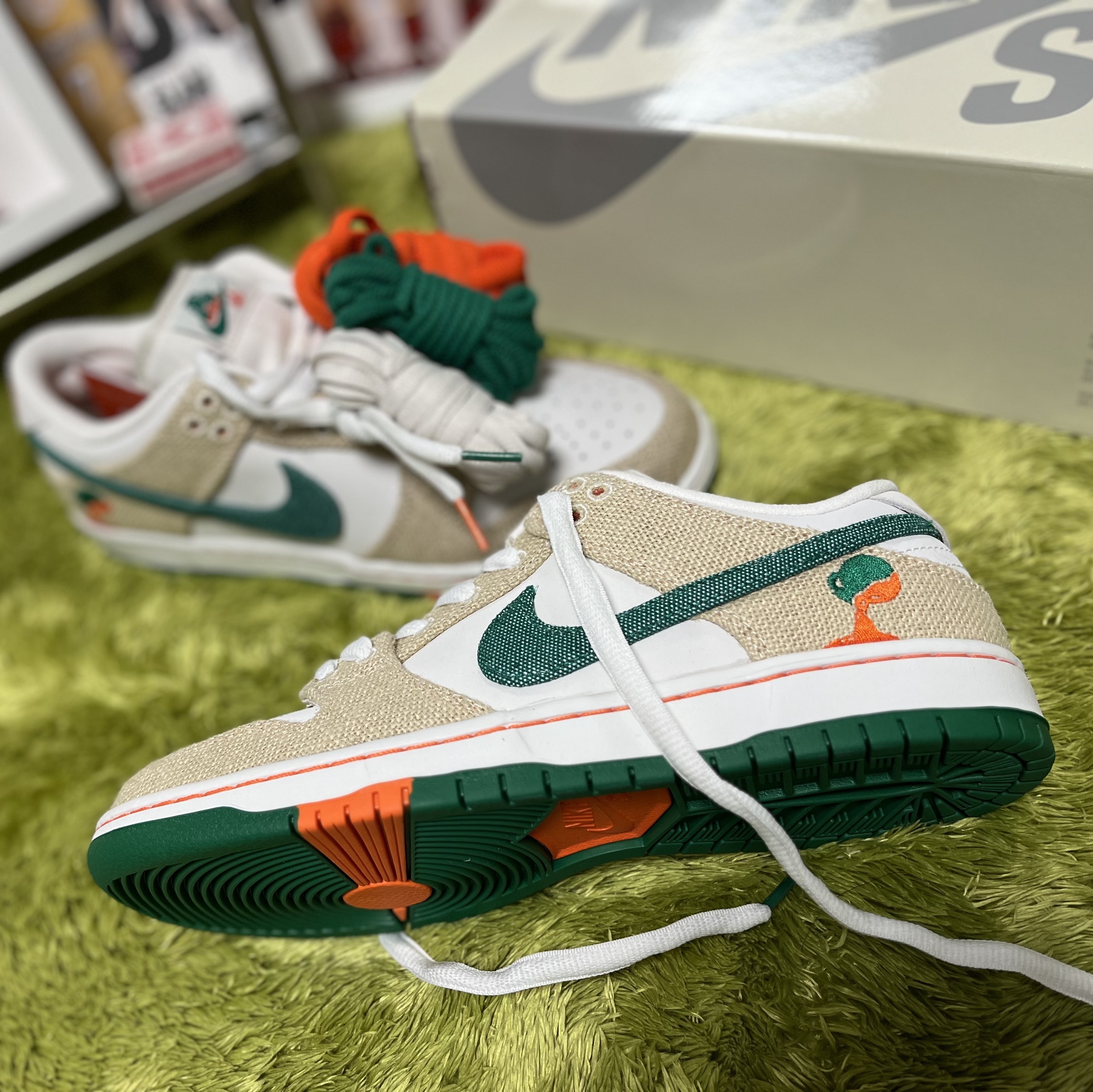 Nike x Jarritos SB Dunk Low Phantom and Malachite 착용 스타일 - 3