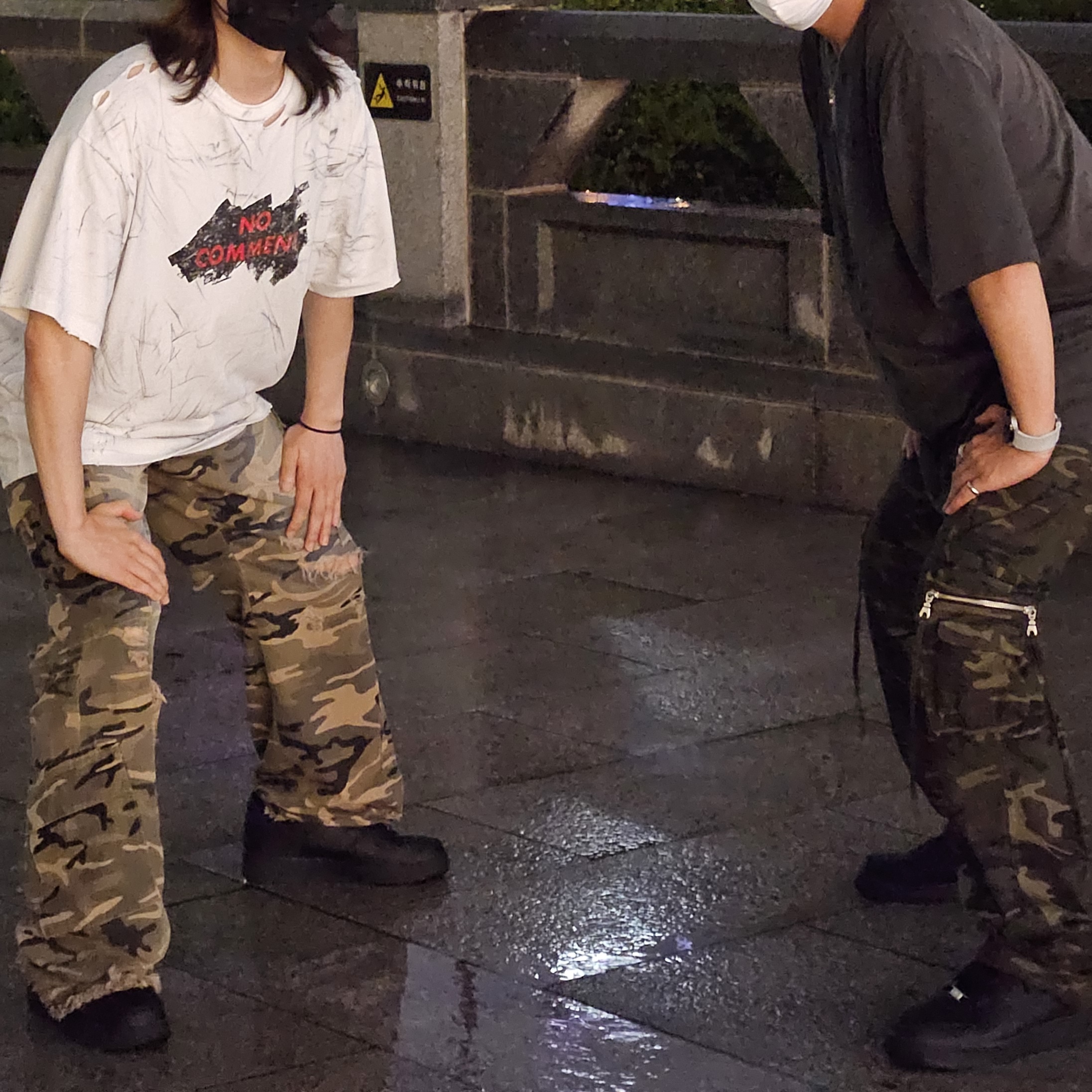 Nos Couleurs No Comment T-Shirt White, Nike x Supreme Air Force 1 Low Black 착용 스타일 - 2