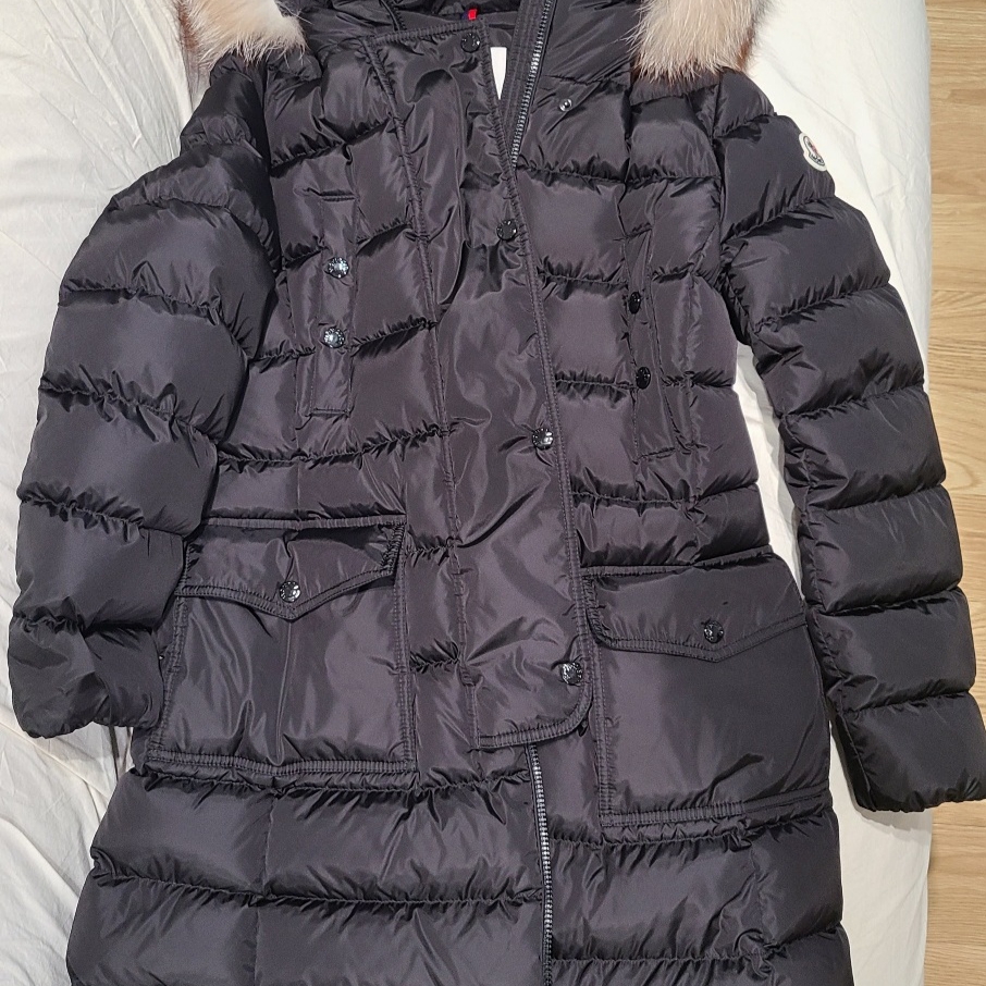 (W) Moncler Khloe Long Down Jacket Black - 23FW 착용 스타일