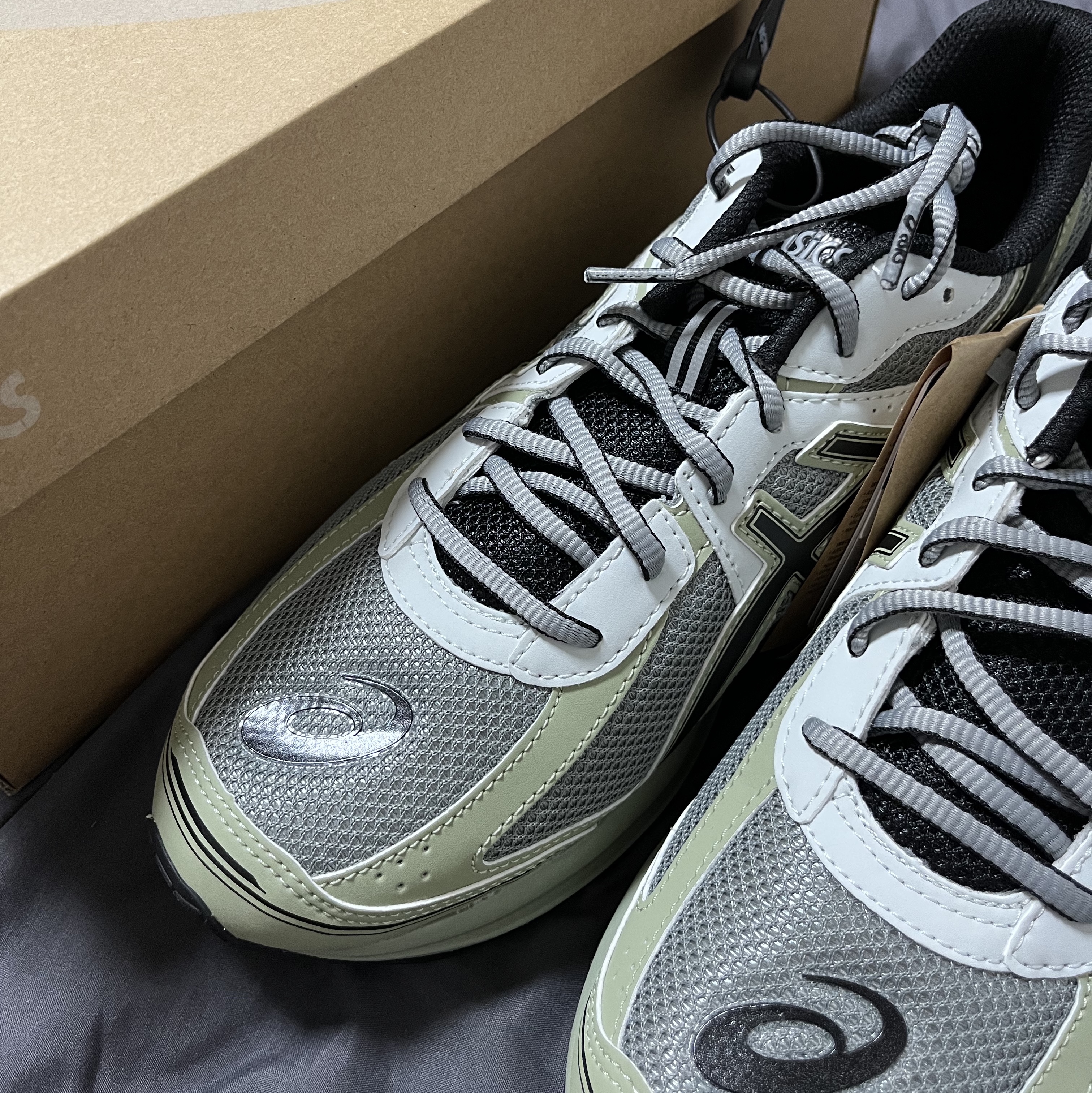 Asics Jog 100 S Sheet Rock - 2E Wide 착용 스타일