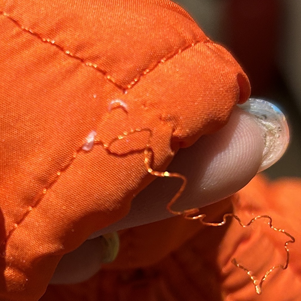 COS Quilted Micro Bag Orange 착용 스타일