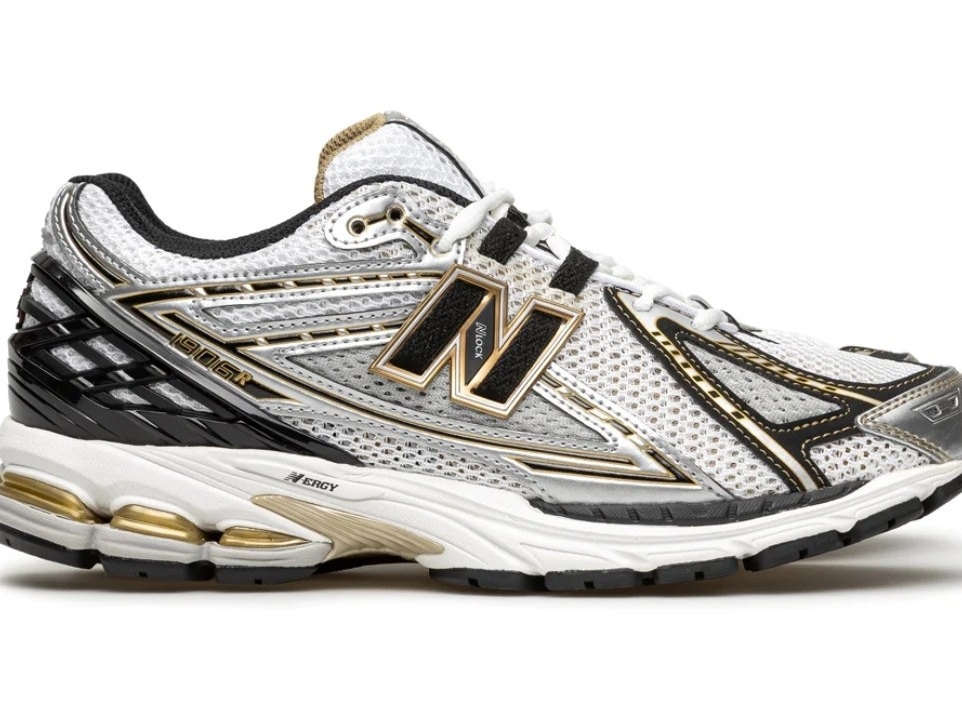 New Balance 1906R White Gold 착용 스타일