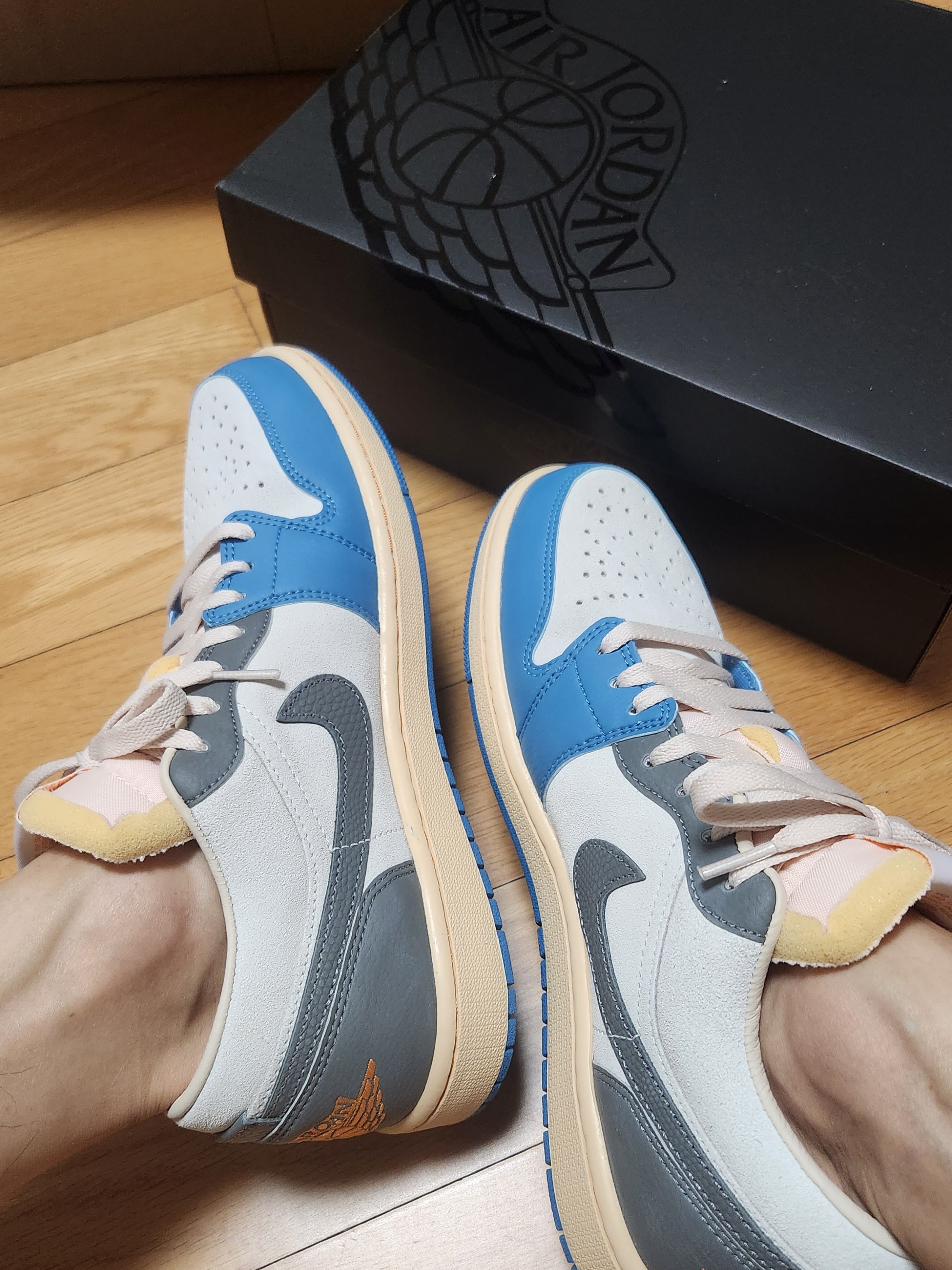 Jordan 1 Low SE Tokyo 96 착용 스타일
