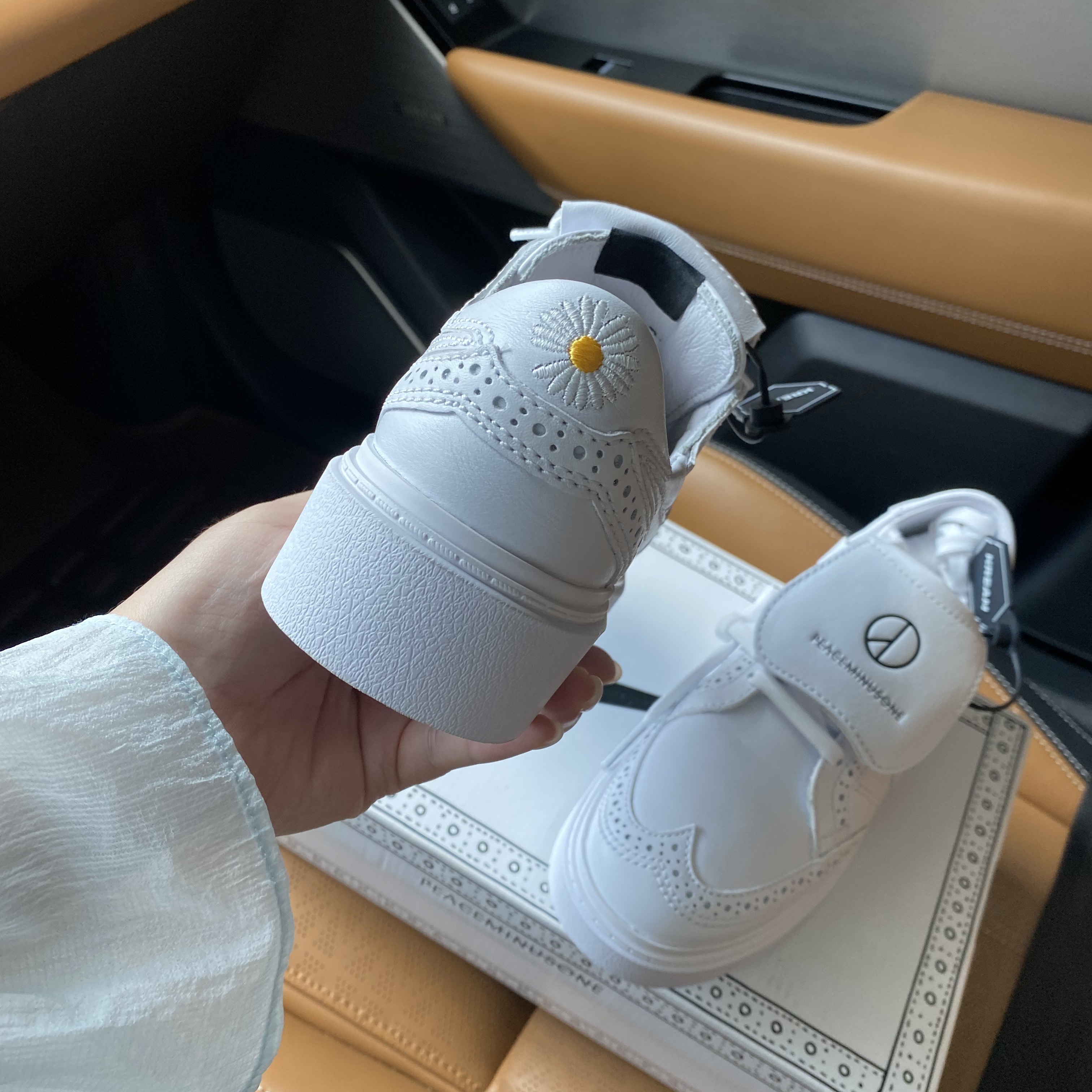 Nike x Peaceminusone Kwondo1 White 착용 스타일 - 1