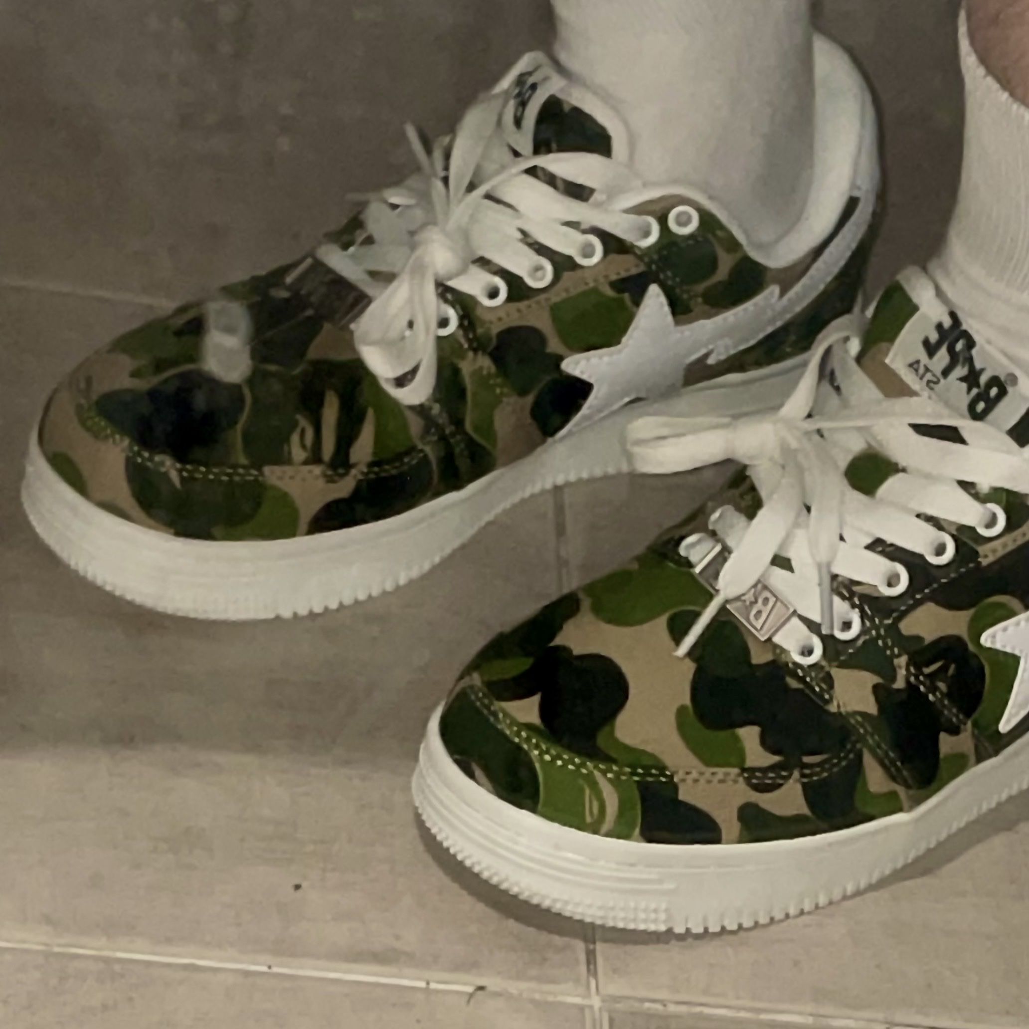 BAPE Bape Sta Low 20th Anniversary Green Camo 착용 스타일