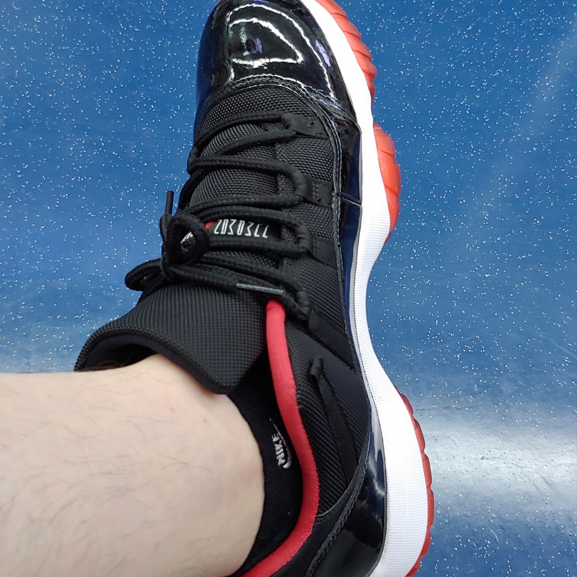 Jordan 11 Retro Low Bred 착용 스타일 - 2