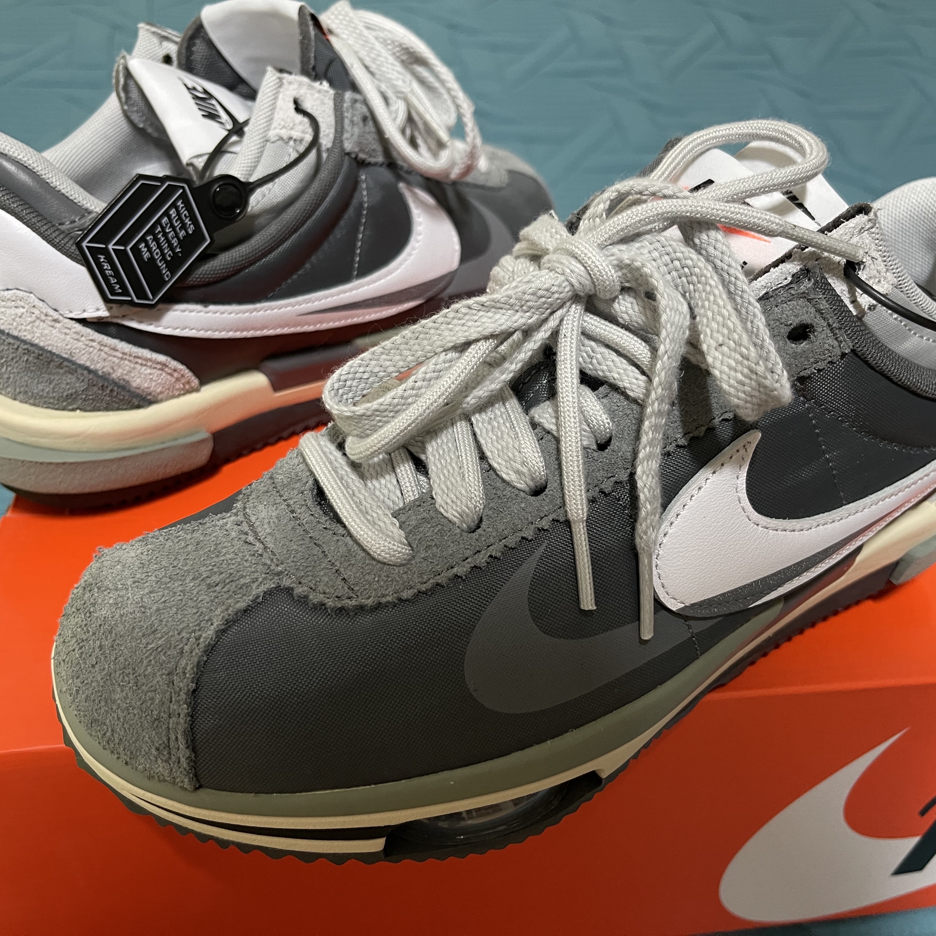 Nike x Sacai Zoom Cortez SP Iron Grey 착용 스타일